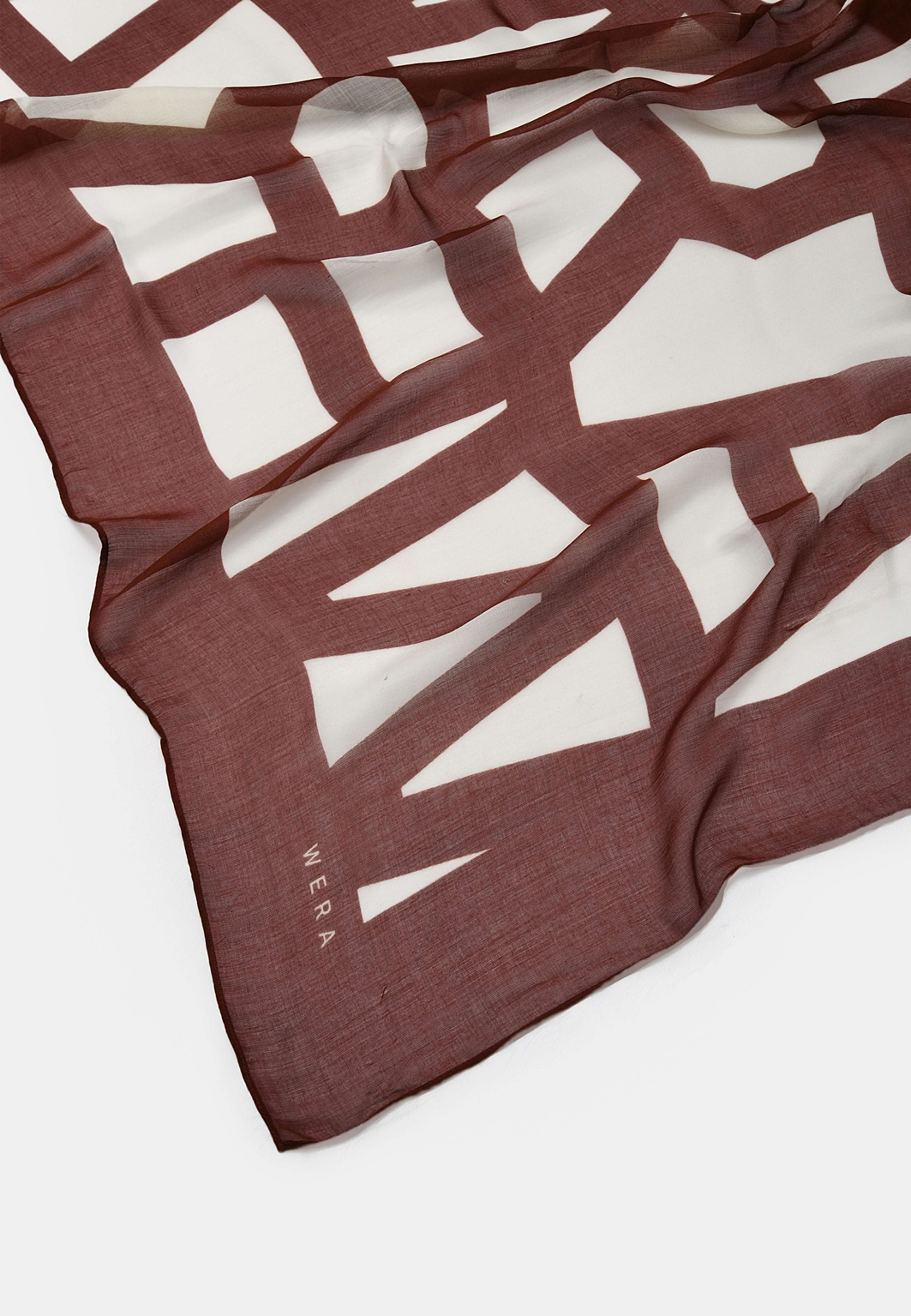 Mönstrad scarf i modal CILLA, från Wera, i färgen Terracotta. Klicka för att öppna bilden i stort format