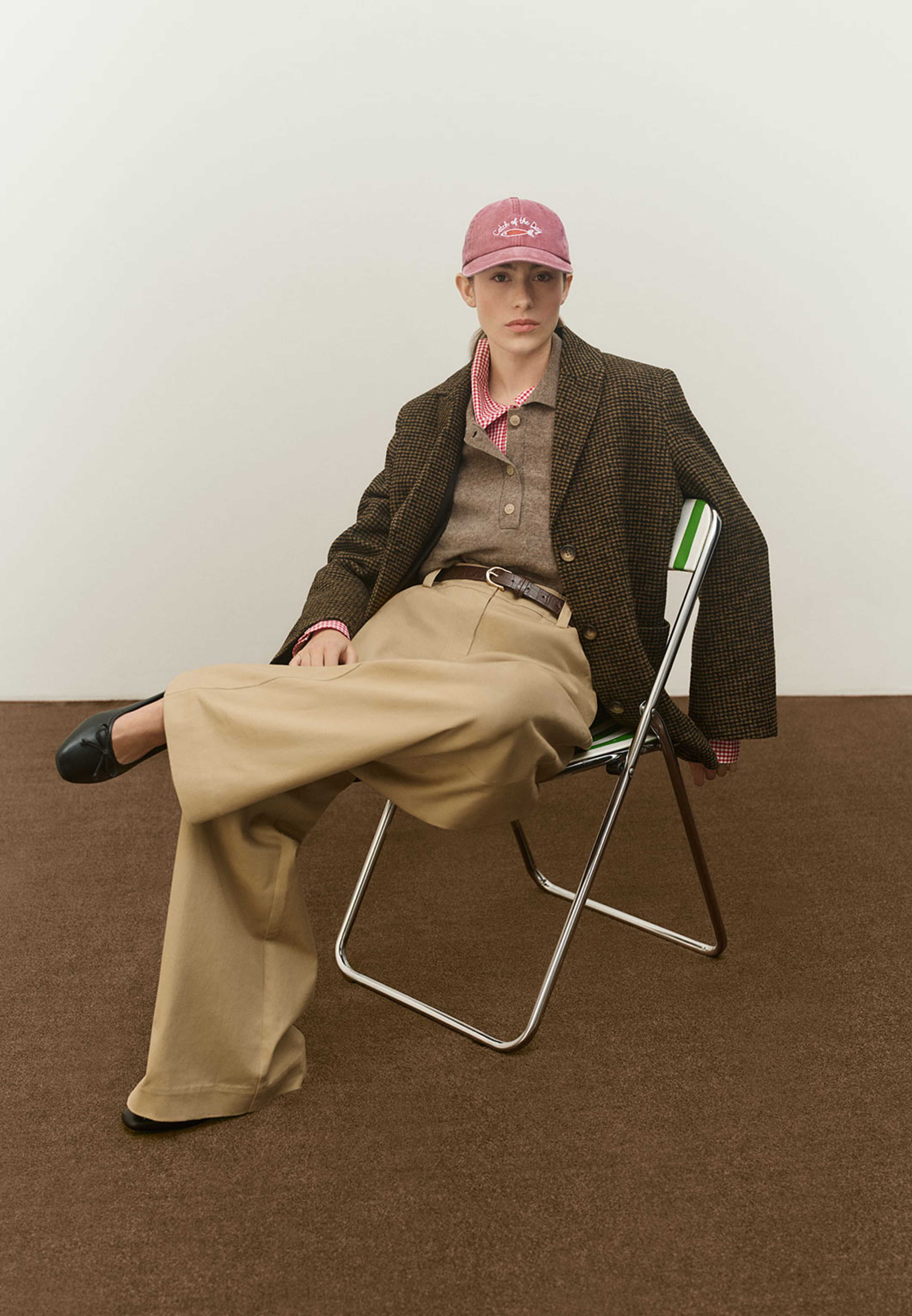 Blus AMELIE, från Carin Wester, i färgen Red Check. Klicka för att öppna bilden i stort format