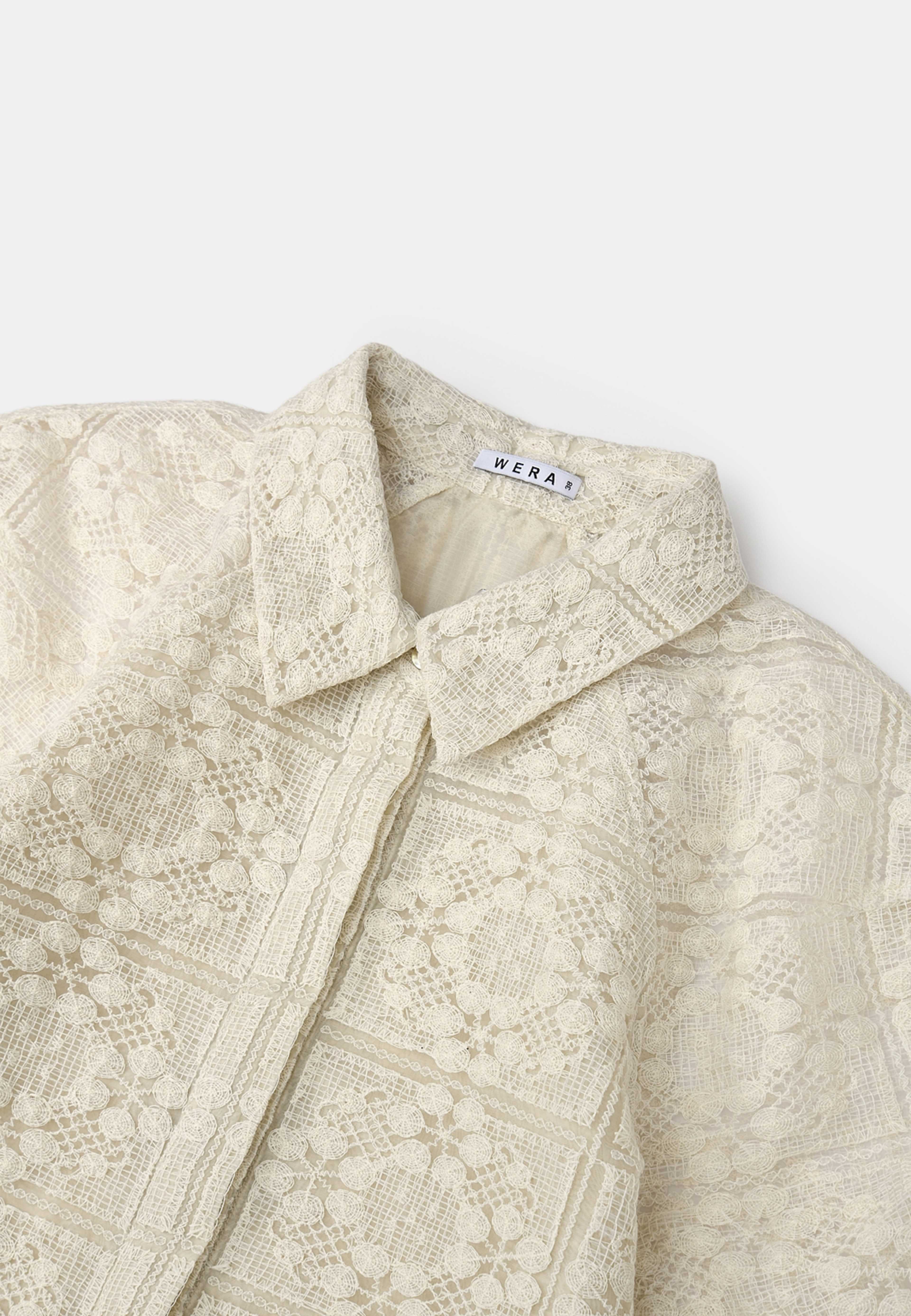 Spetsblus IRMA, från Wera, i färgen Cream. Klicka för att öppna bilden i stort format