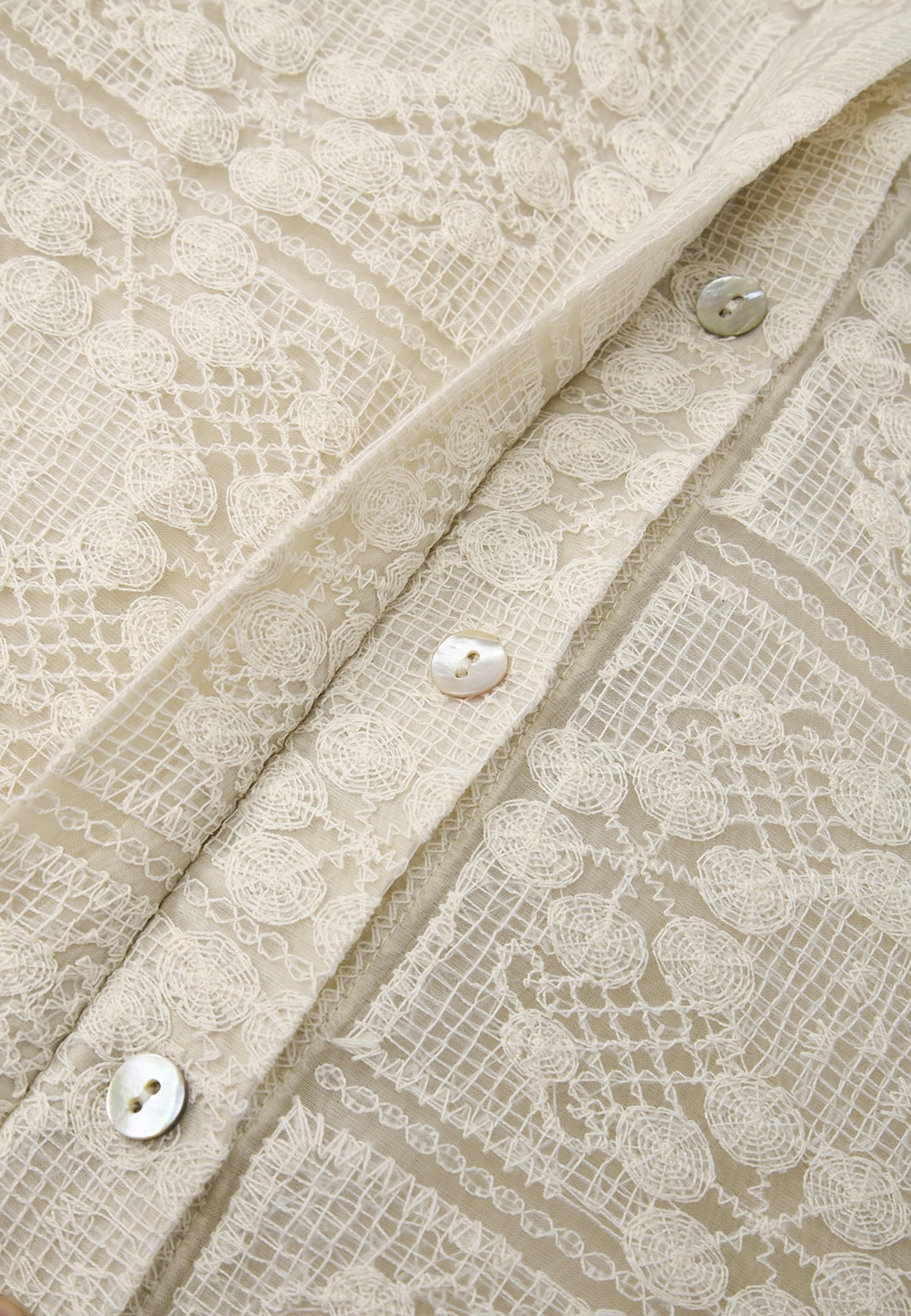 Spetsblus IRMA, från Wera, i färgen Cream. Klicka för att öppna bilden i stort format