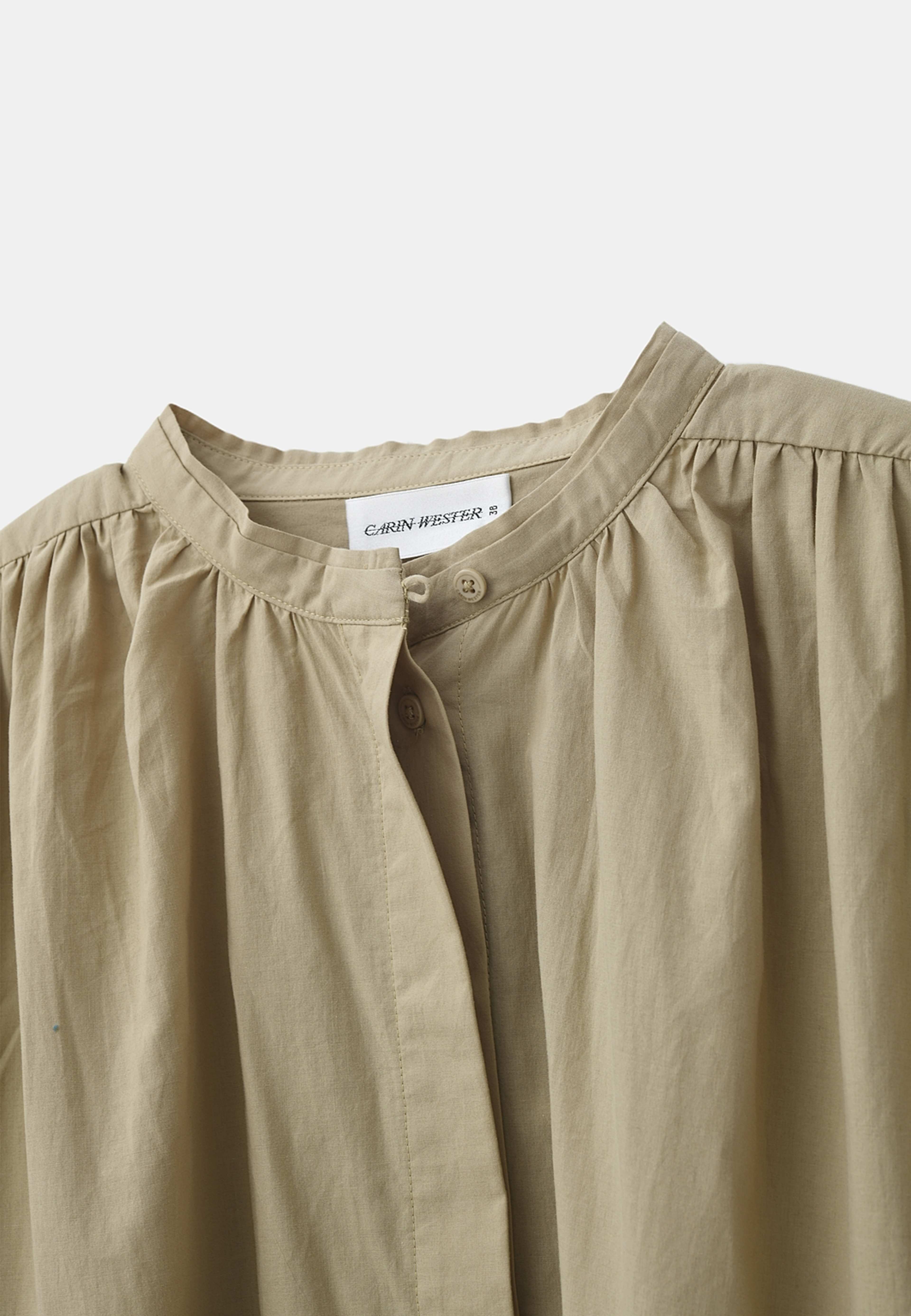 Blus FUJITA, från Carin Wester, i färgen Beige. Klicka för att öppna bilden i stort format
