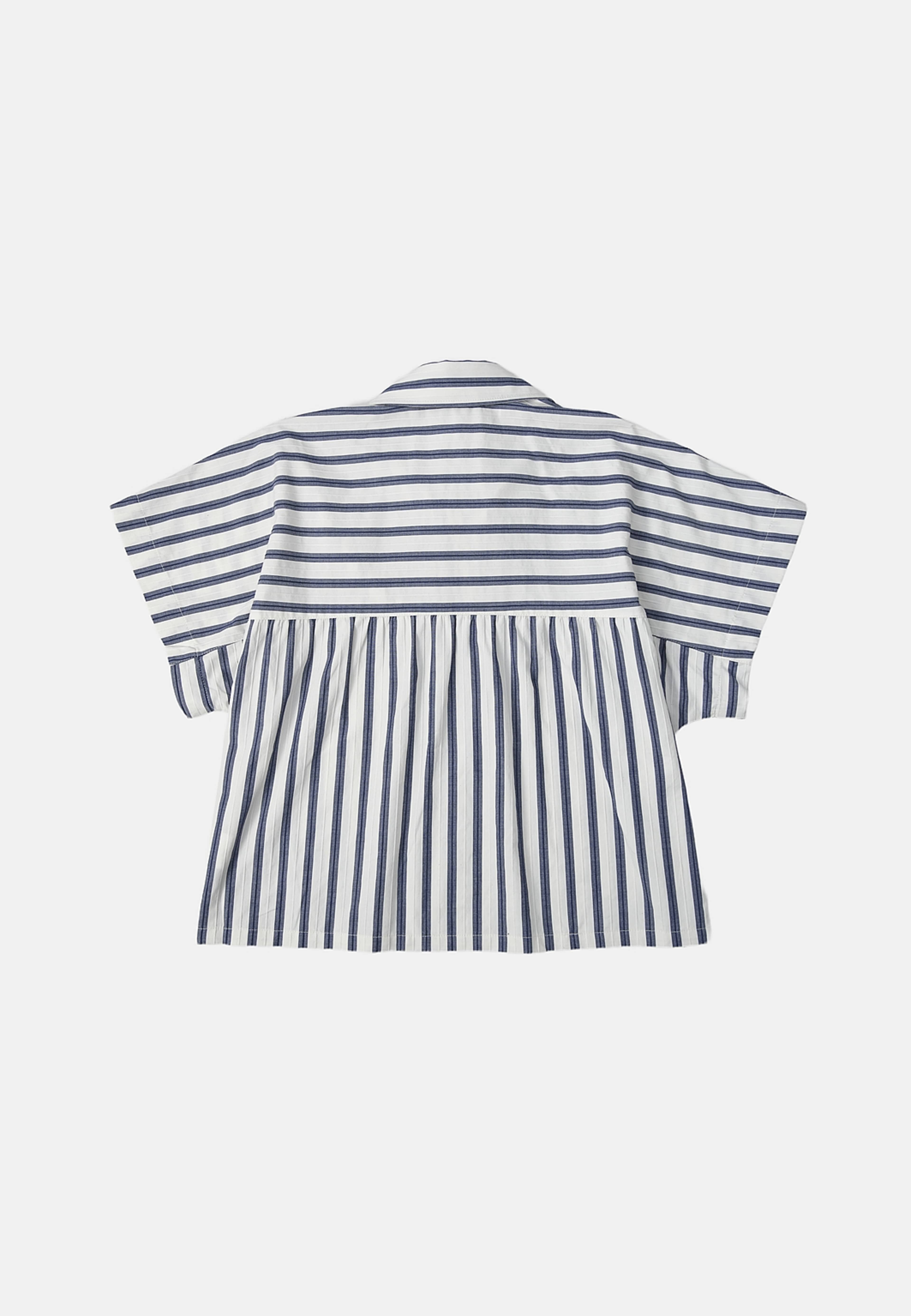 Blus FIORE, från Carin Wester, i färgen Navy Stripe. Klicka för att öppna bilden i stort format