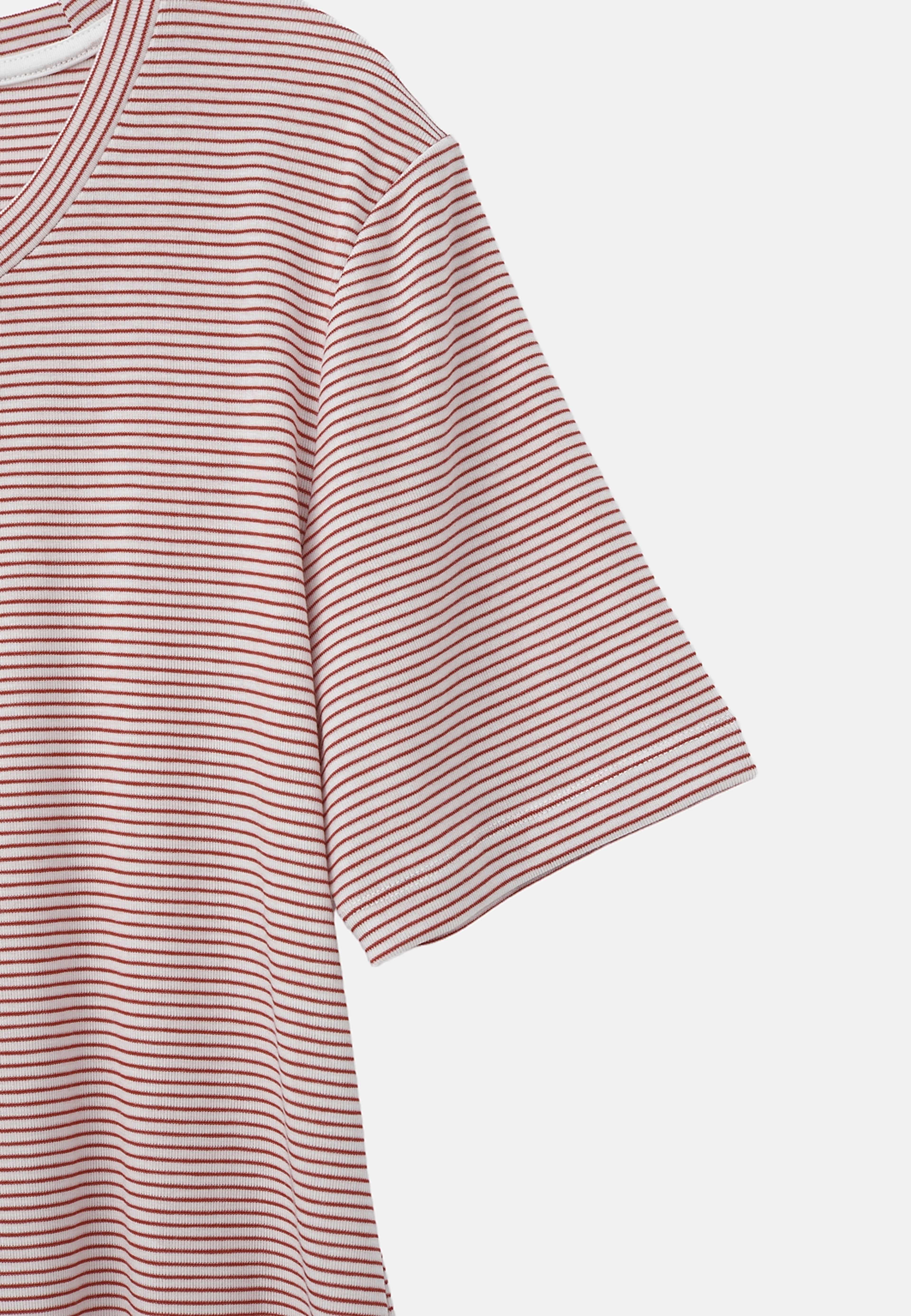 T-shirt IVIE, från Carin Wester, i färgen Red white stripe. Klicka för att öppna bilden i stort format