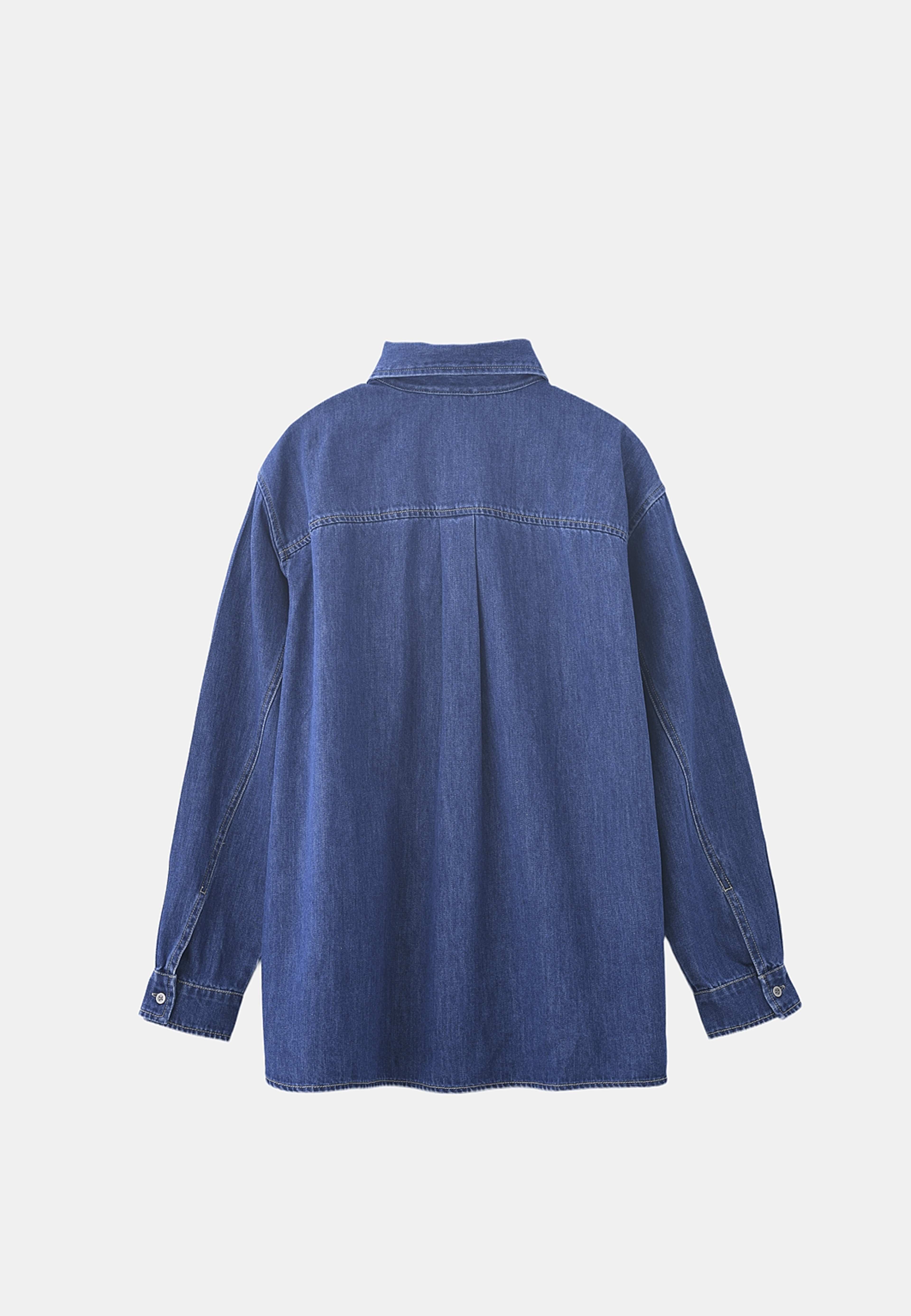 Jeansskjorta FLAVIA, från Carin Wester, i färgen Mid Blue. Klicka för att öppna bilden i stort format