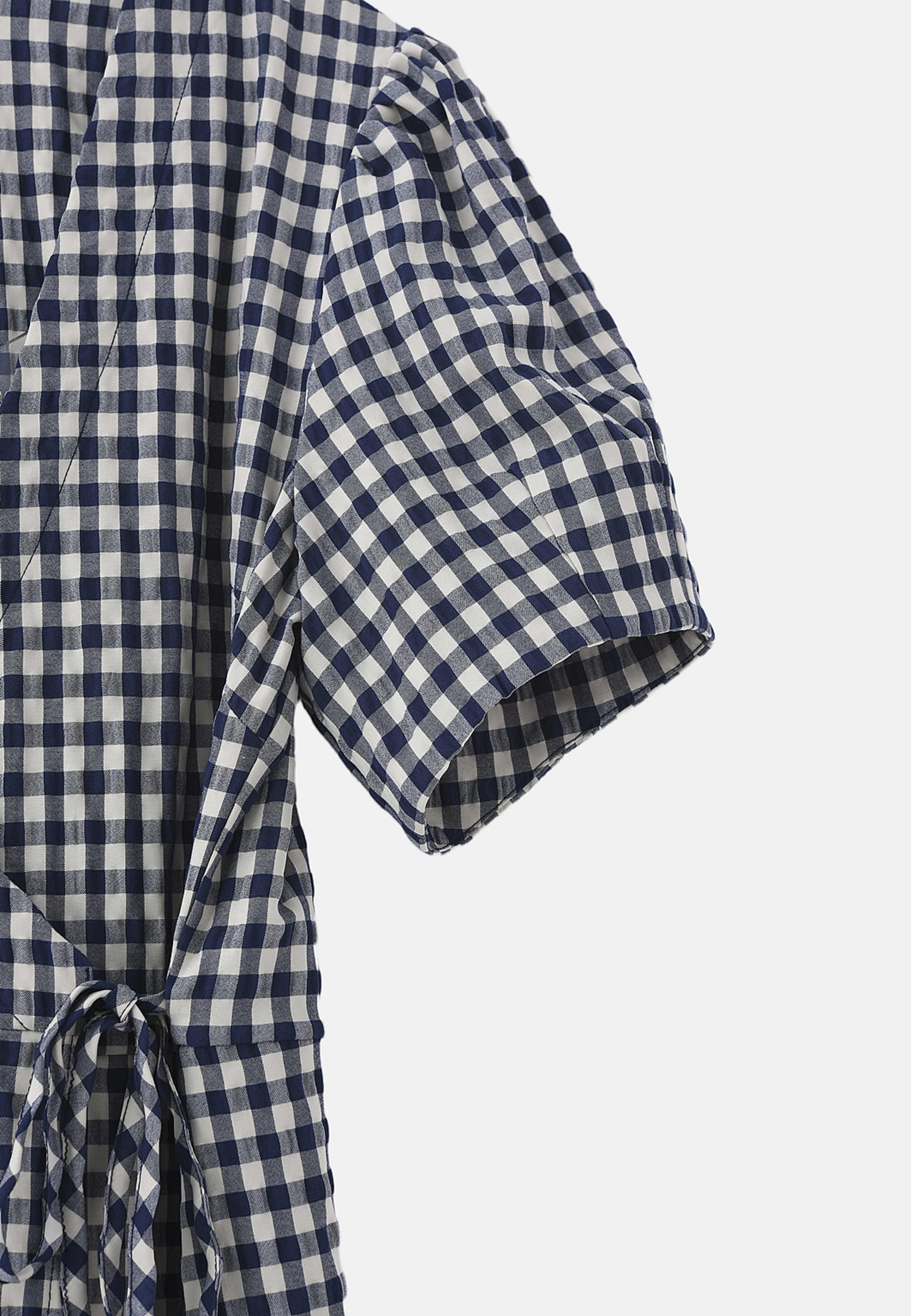 Omlottklänning AUGUSTI gingham, från Carin Wester, i färgen Blue Gingham. Klicka för att öppna bilden i stort format