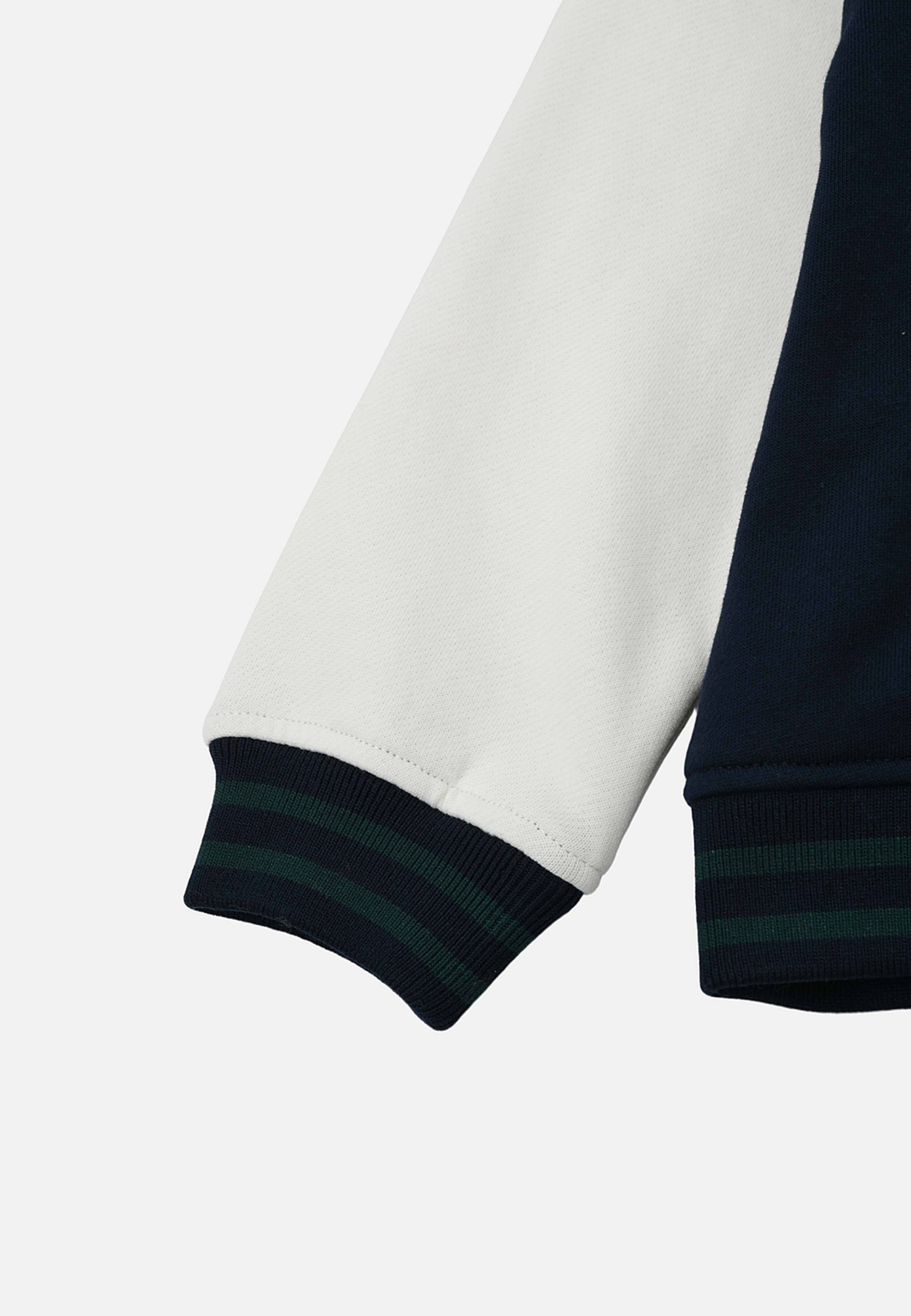 Baseballjacka ALBERT, från RIKIKI, i färgen Navy. Klicka för att öppna bilden i stort format