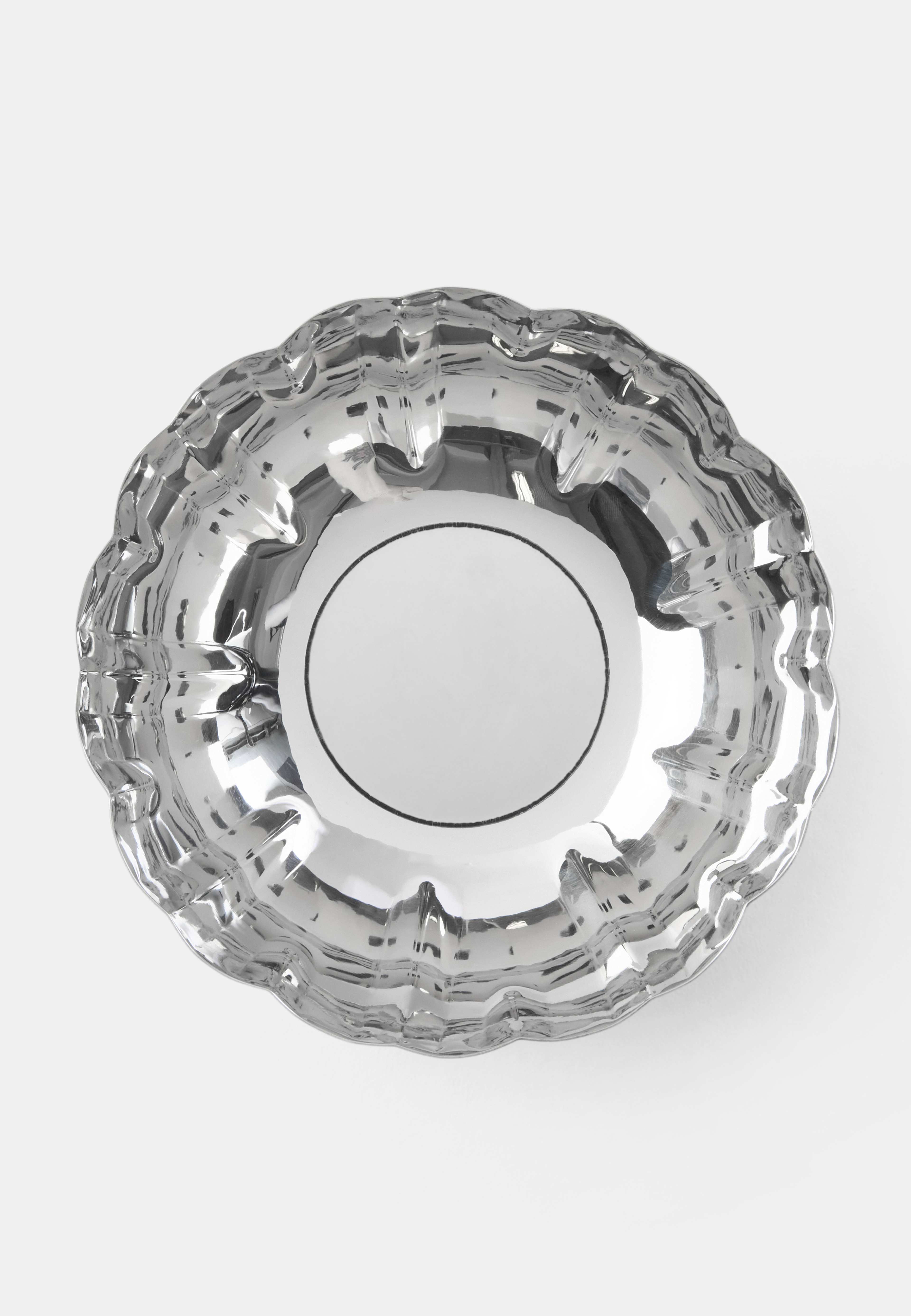 Skål WAVY 15 cm, från Åhléns Home, i färgen Silver. Klicka för att öppna bilden i stort format
