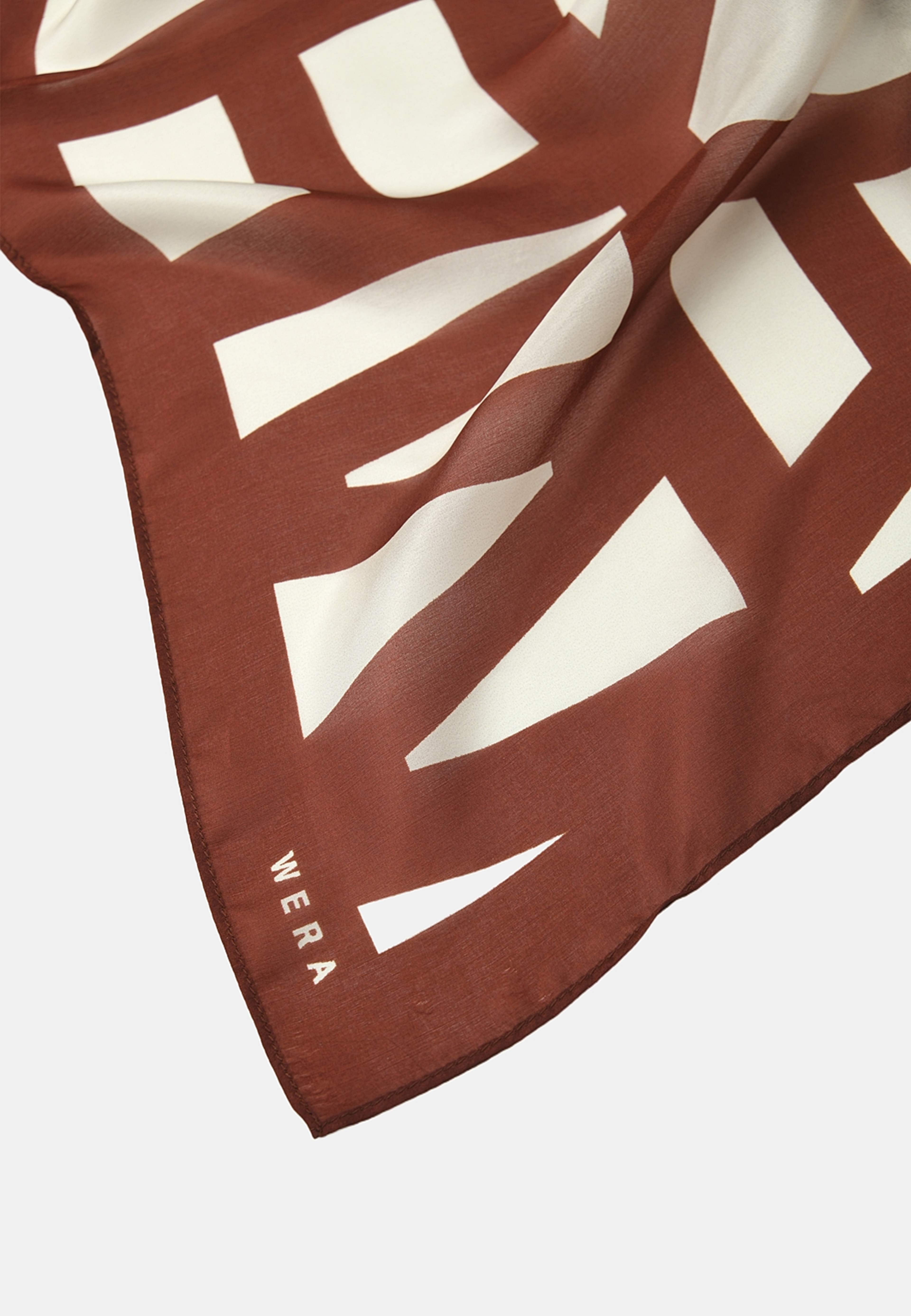 Sidenscarf ALVA, från Wera, i färgen Terracotta. Klicka för att öppna bilden i stort format