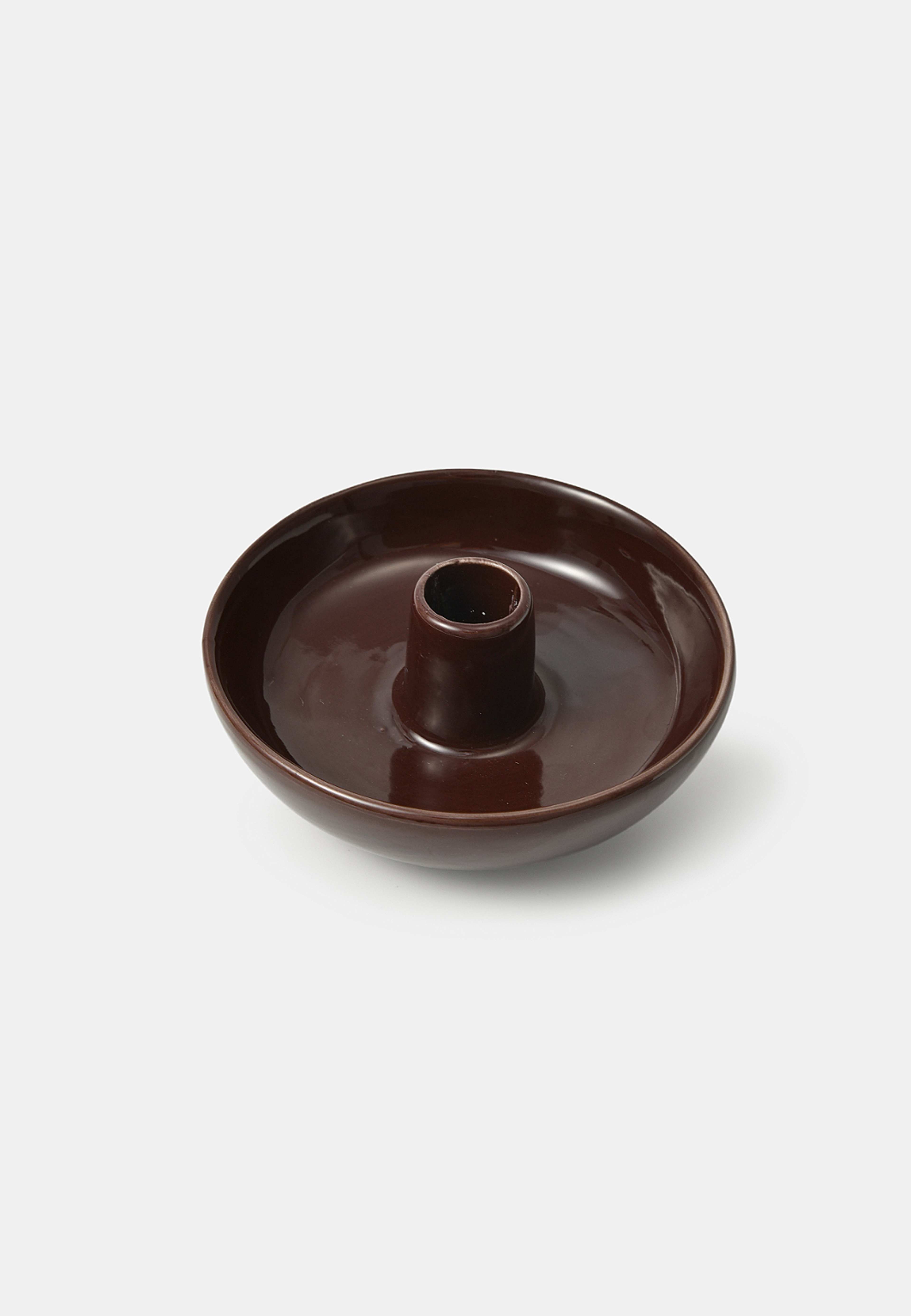 Ljusstake GRETA, från Åhléns Home, i färgen Dk Brown. Klicka för att öppna bilden i stort format