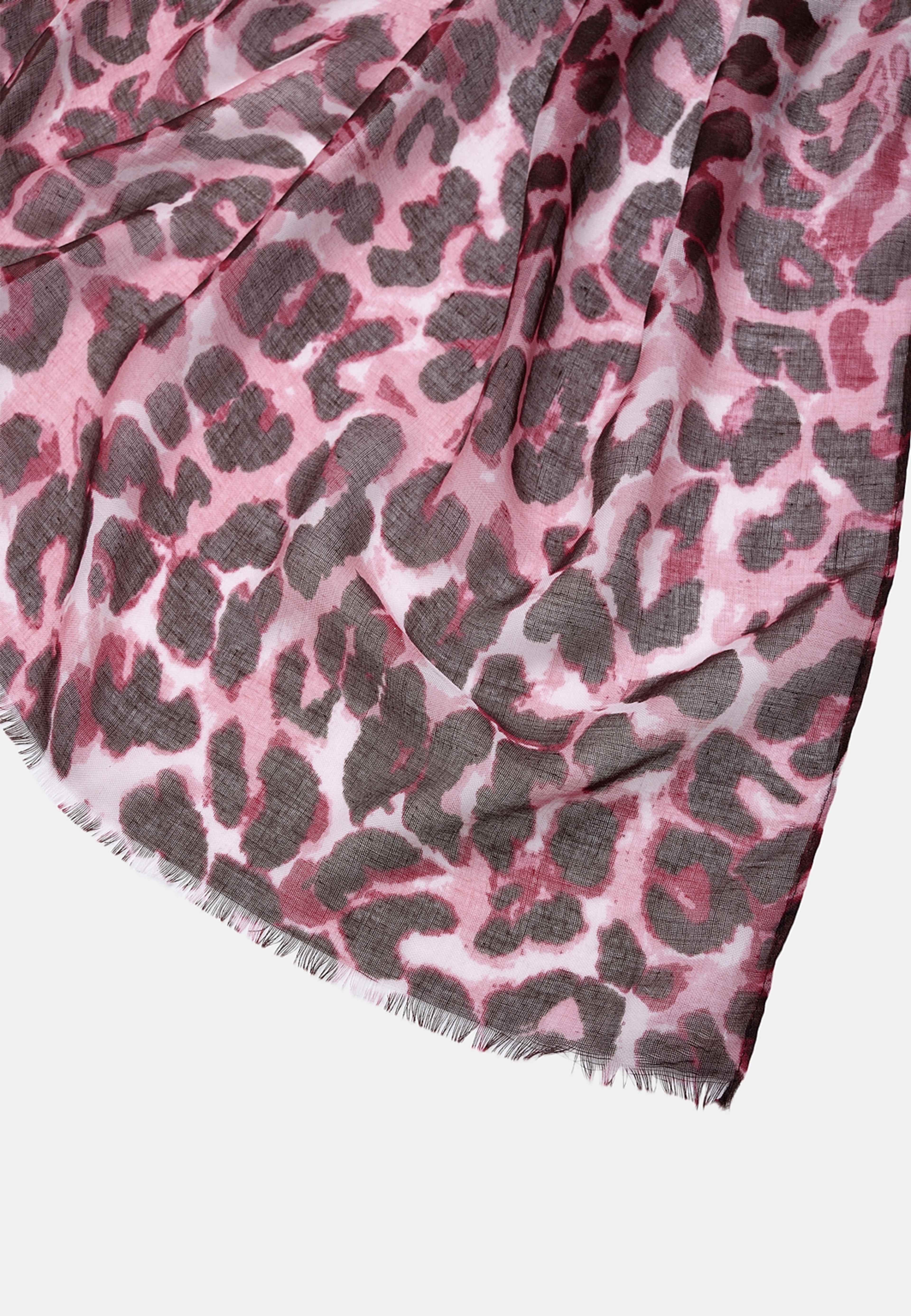 Mönstrad scarf LOLLY, från Å WOMAN, i färgen Pink Print. Klicka för att öppna bilden i stort format