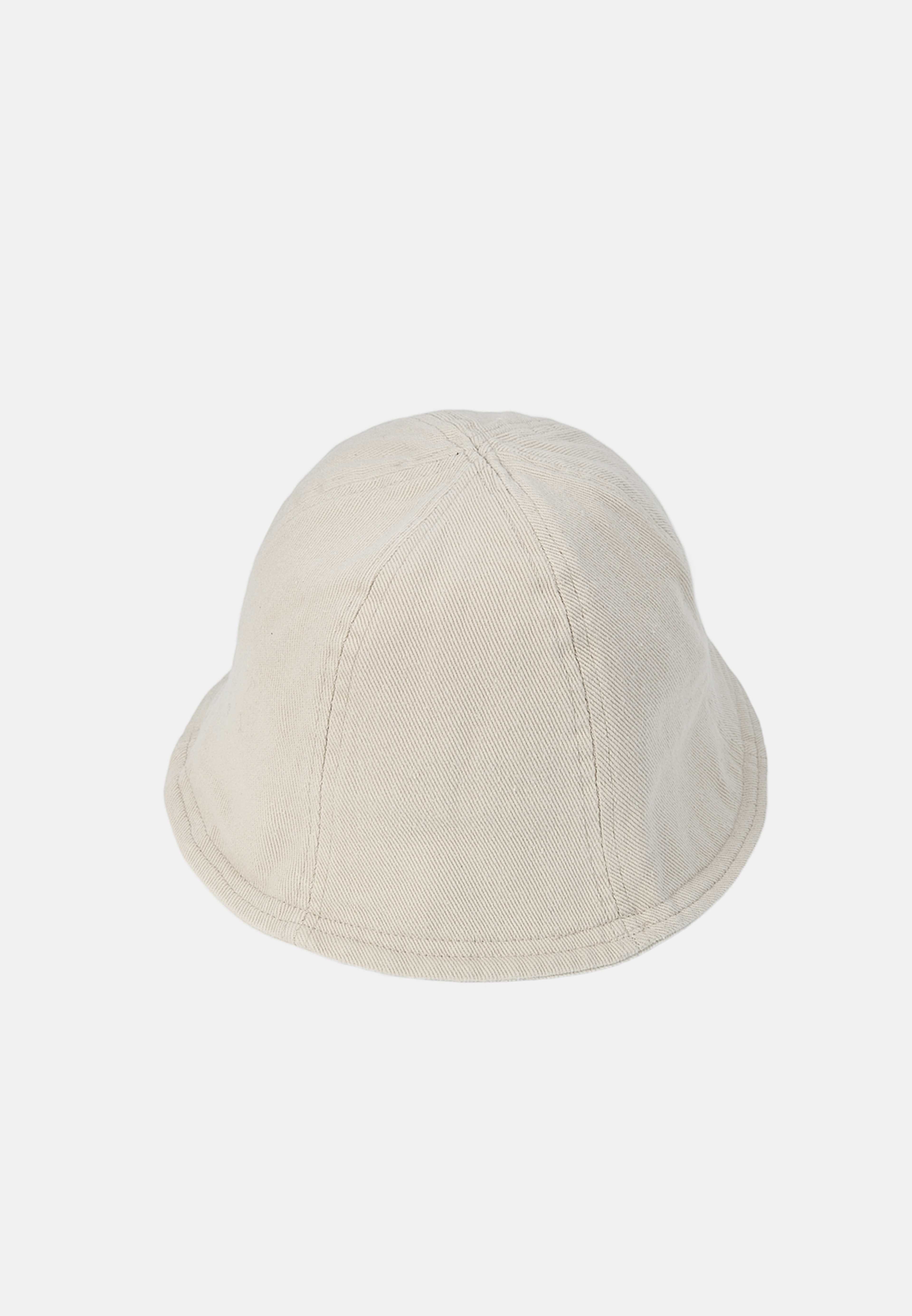 Solhatt VALYRIA, från Å WOMAN, i färgen Beige. Klicka för att öppna bilden i stort format