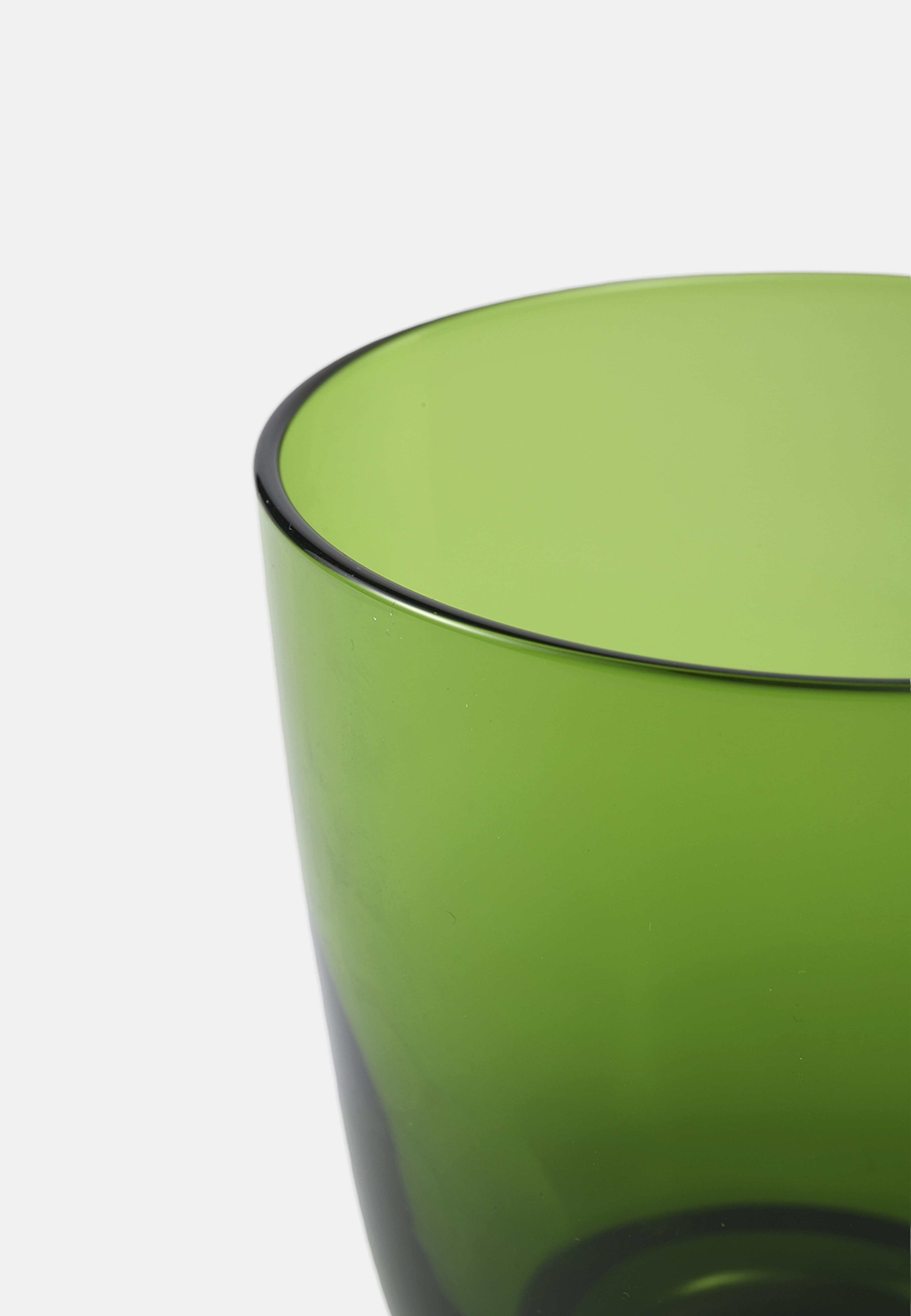Tumbler, från PORTOLINO LIVING, i färgen Green. Klicka för att öppna bilden i stort format