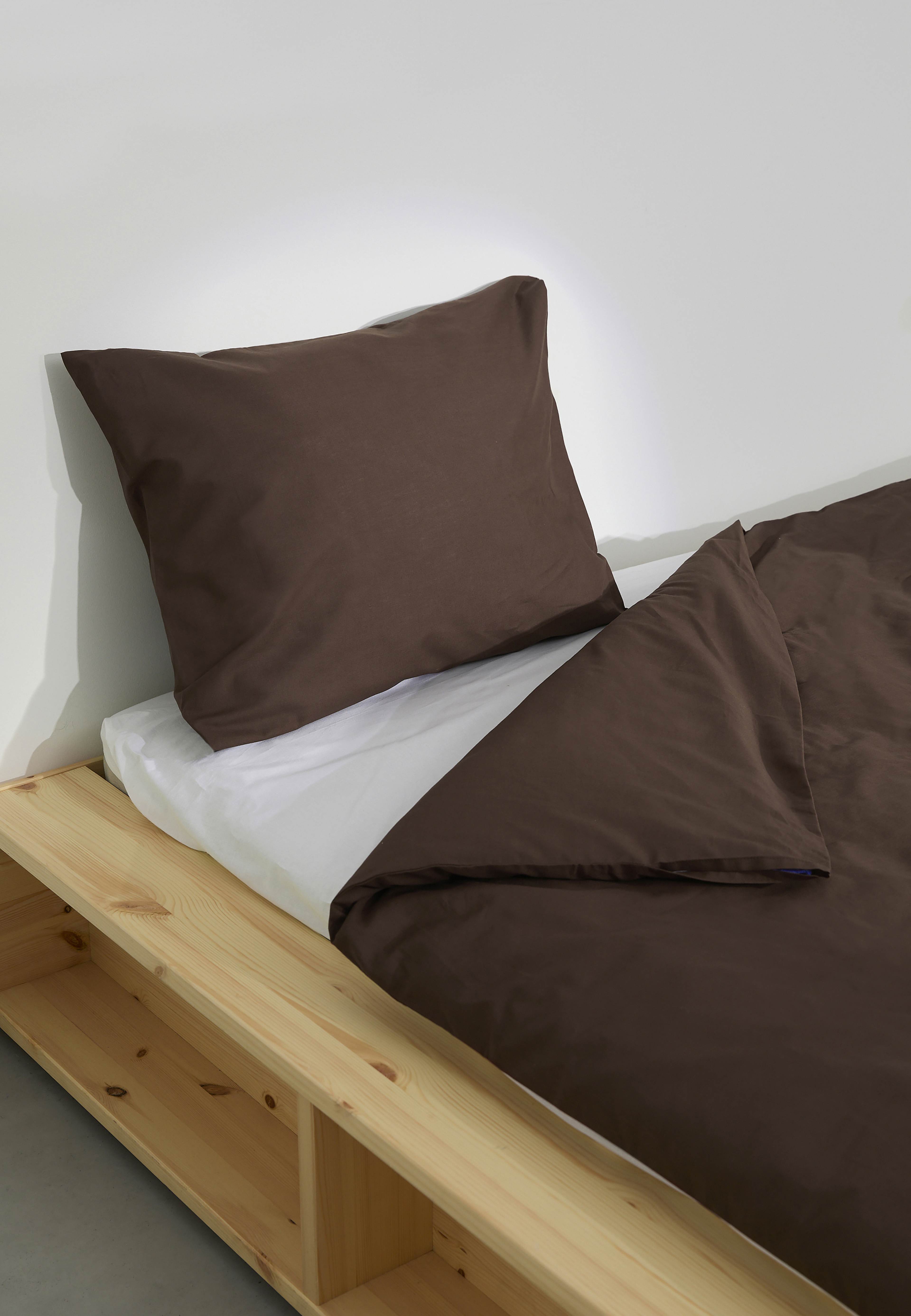 Bäddset INES 150x210 cm, från Åhléns Home, i färgen Dk Brown. Klicka för att öppna bilden i stort format