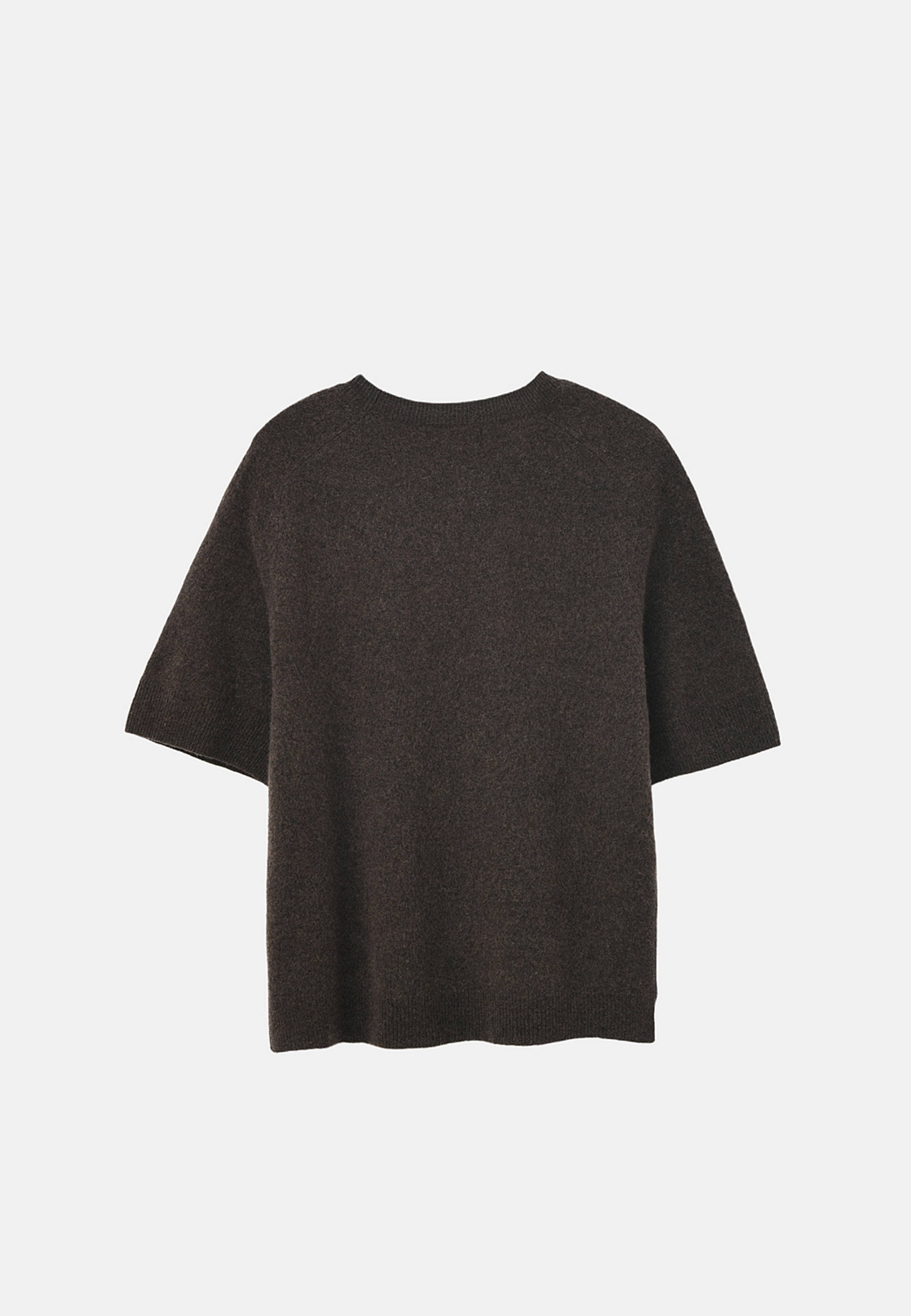 Ulltopp EYLA, från Carin Wester, i färgen Brown 02. Klicka för att öppna bilden i stort format