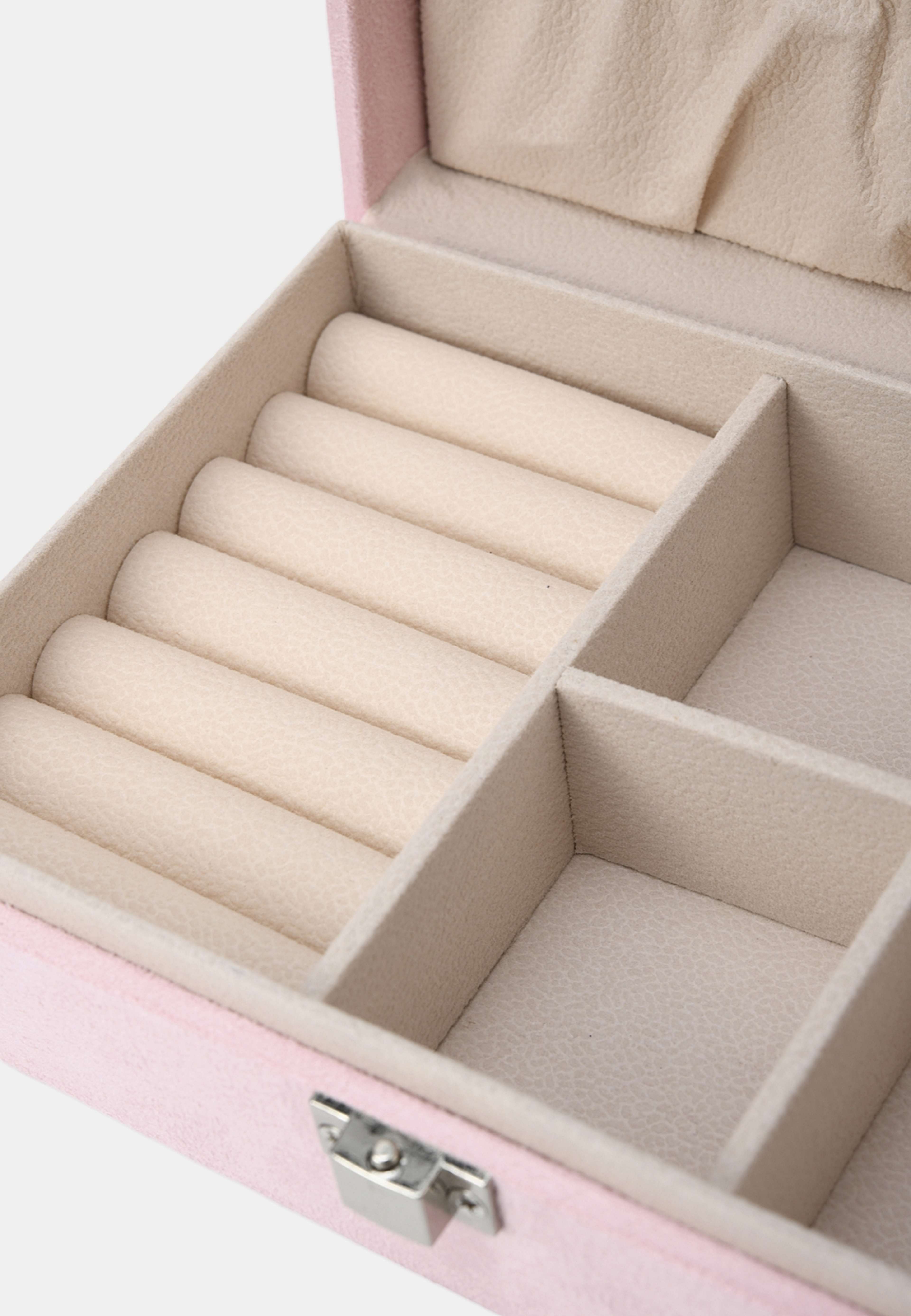 Smyckeskrin i sammet JULIE, från Åhléns Home, i färgen Lt Pink. Klicka för att öppna bilden i stort format