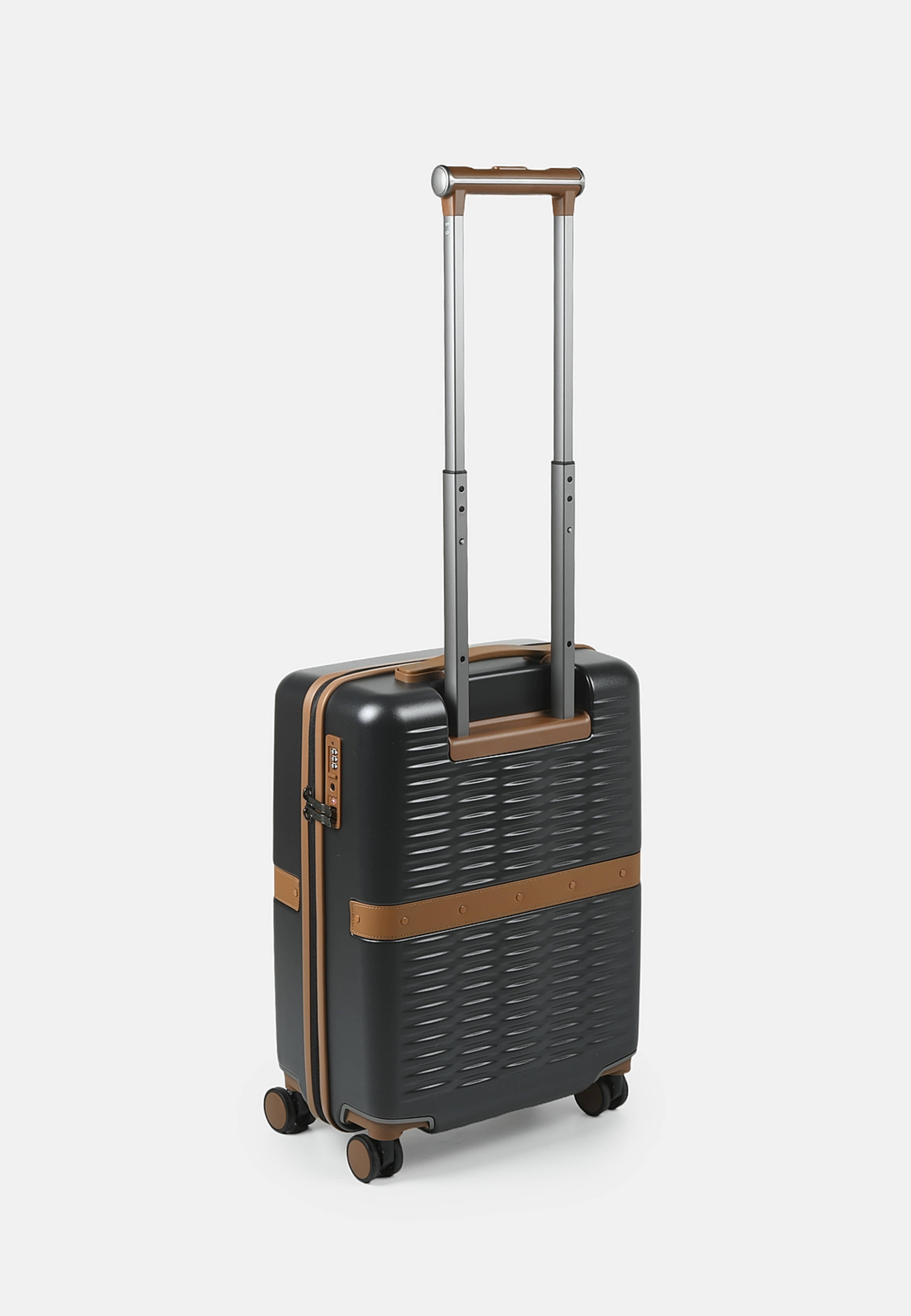 Kabinväska PARIS 54 cm 38 L, från Monteroc, i färgen Black. Klicka för att öppna bilden i stort format