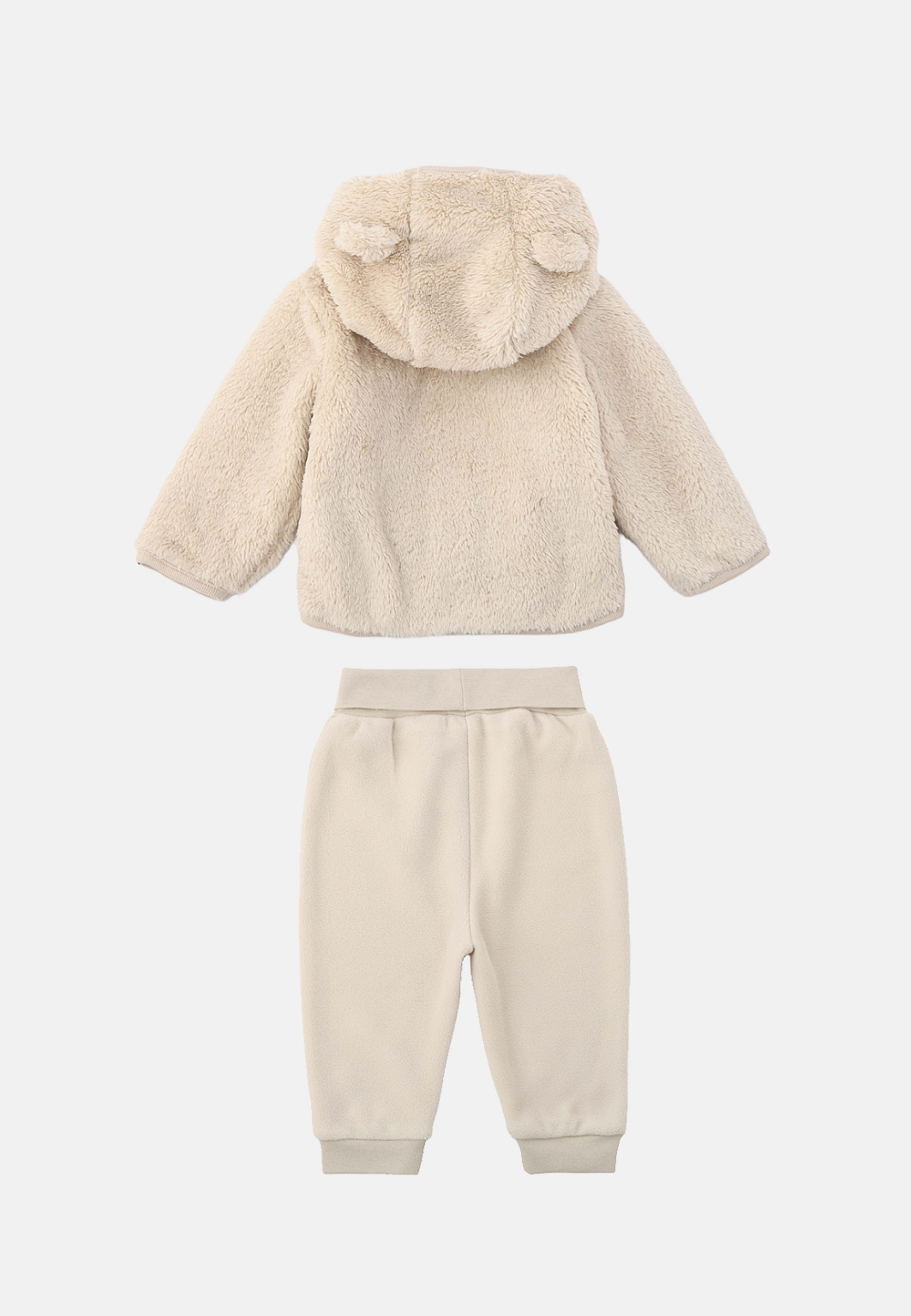 Pile-set i 2 delar DREAM, från RIKIKI, i färgen Offwhite 2. Klicka för att öppna bilden i stort format