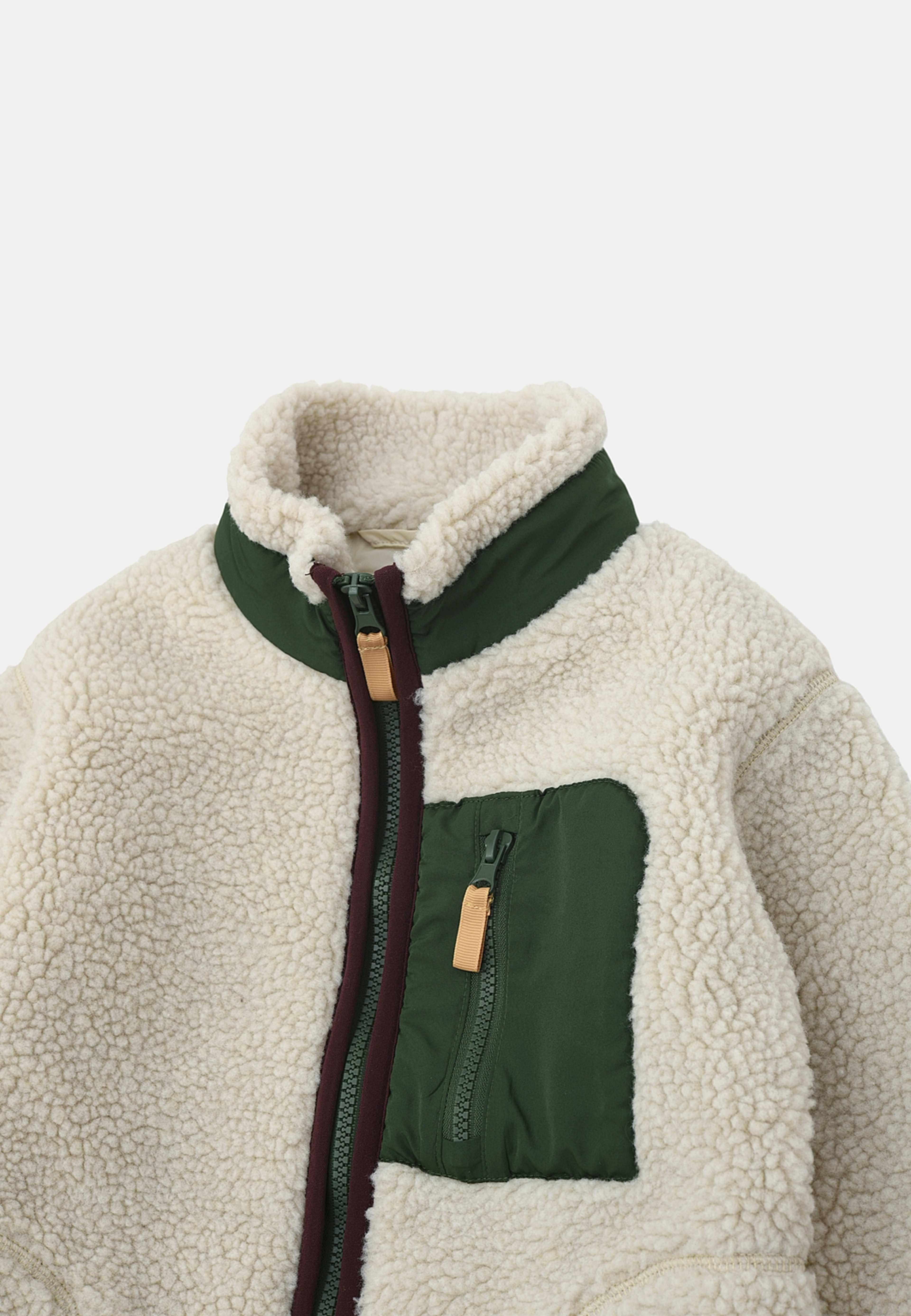 Teddyjacka TROY, från RIKIKI, i färgen Offwhite 2. Klicka för att öppna bilden i stort format