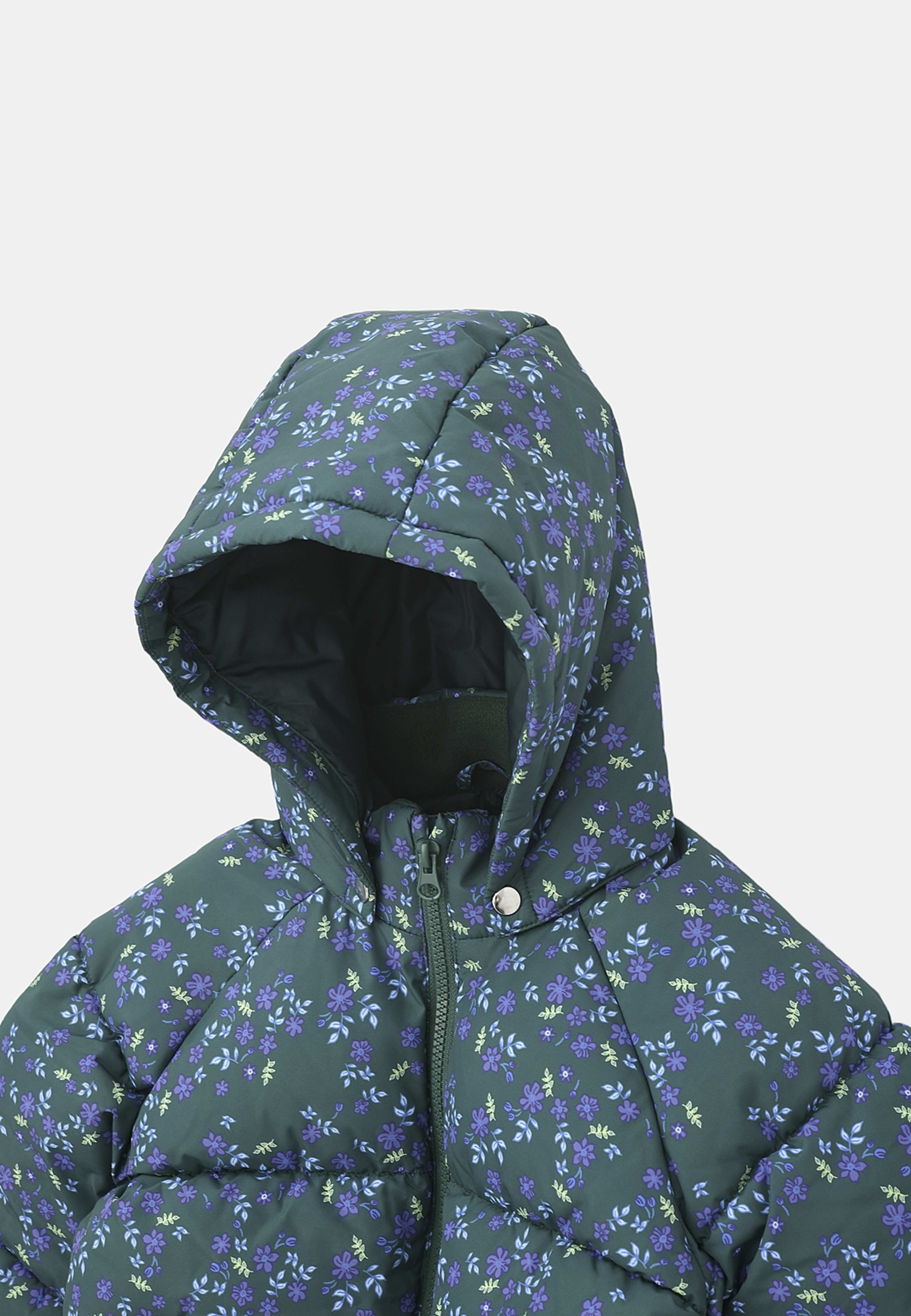 Mönstrad pufferjacka med huva TOKYO, från RIKIKI, i färgen Flower. Klicka för att öppna bilden i stort format