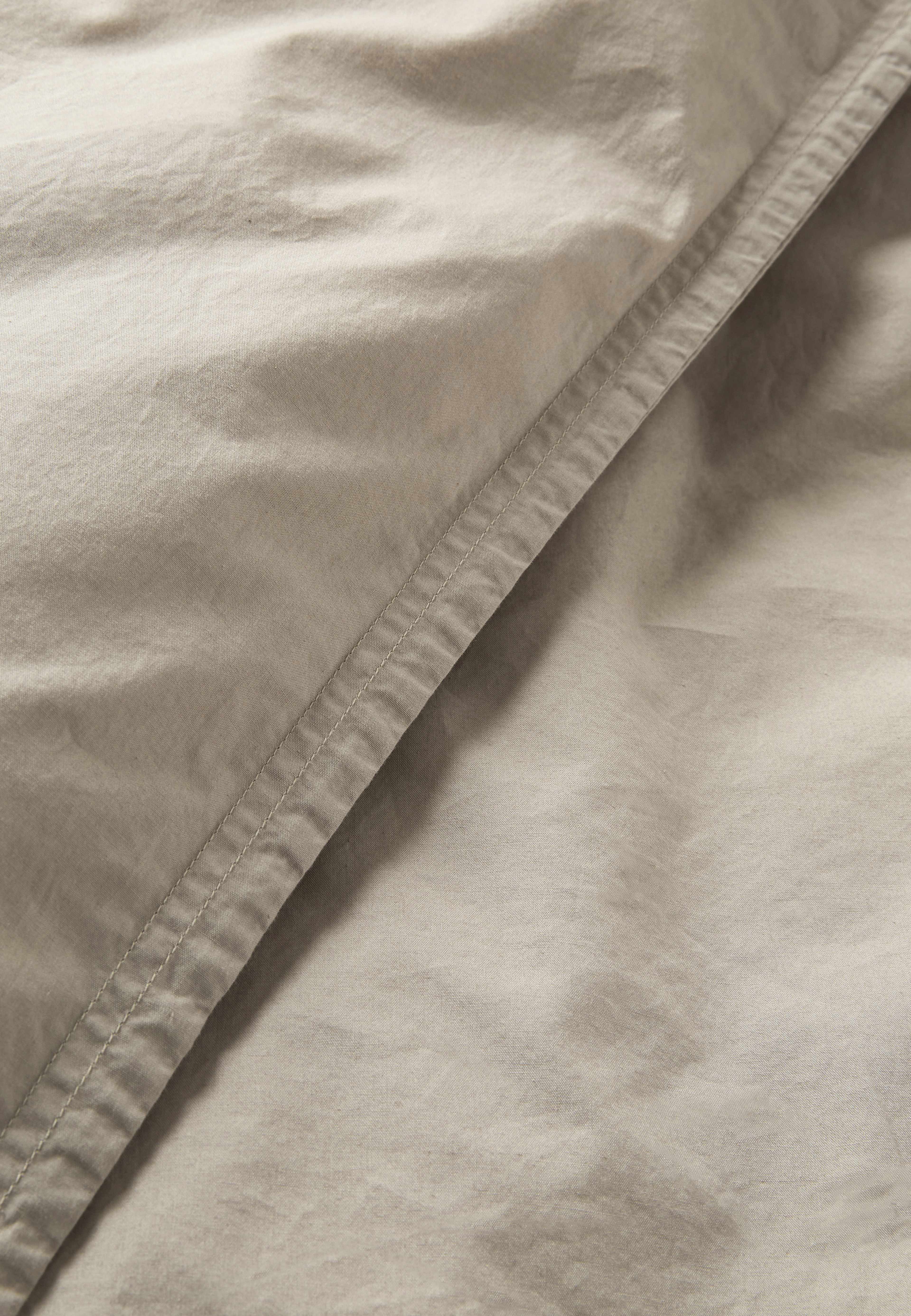 Bäddset 220x210 cm, från Åhléns Home, i färgen Beige. Klicka för att öppna bilden i stort format