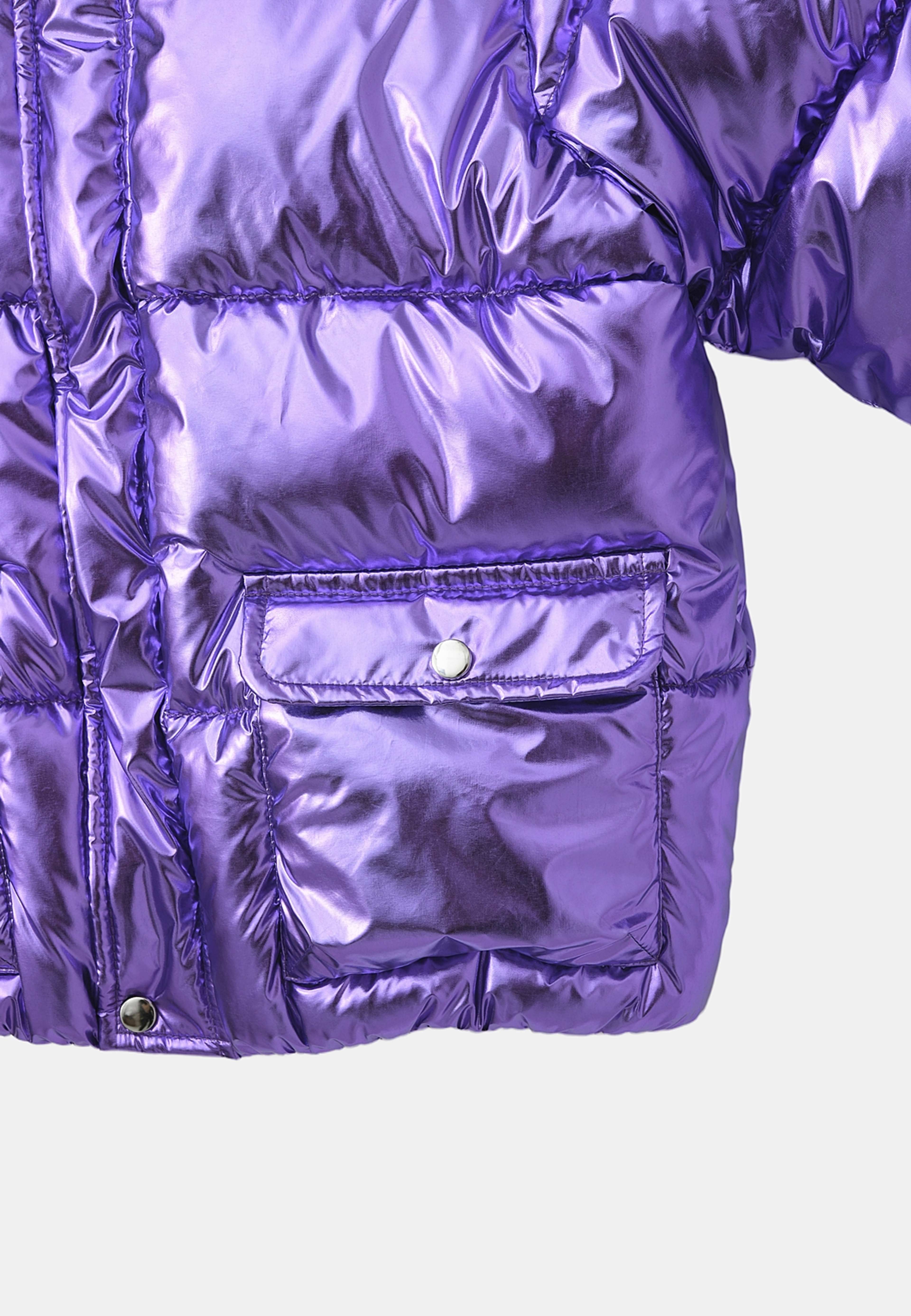 Pufferjacka med huva BROOKS, från RIKIKI, i färgen Purple. Klicka för att öppna bilden i stort format