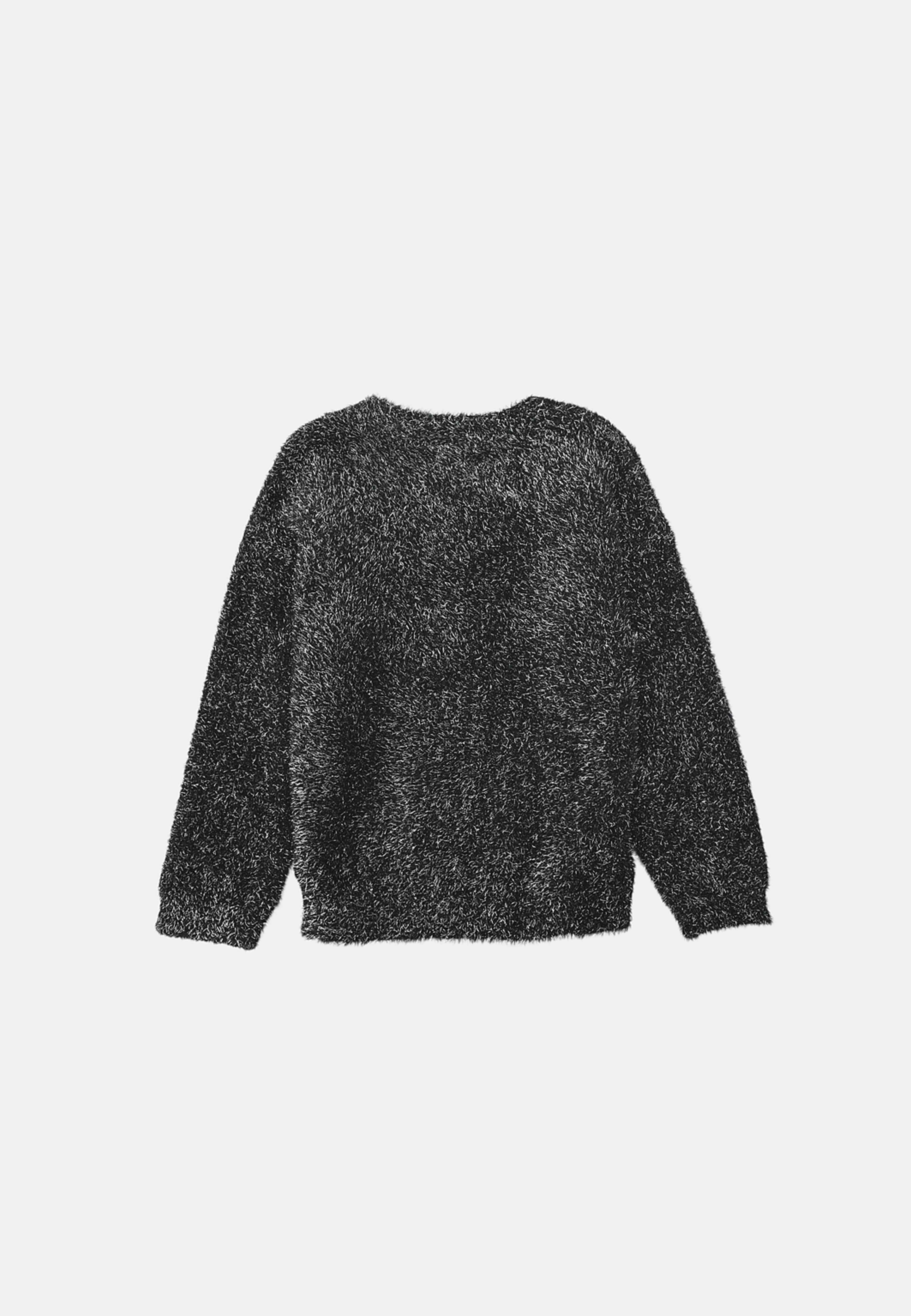 Glittrig tröja MIRA, från RIKIKI, i färgen Black. Klicka för att öppna bilden i stort format