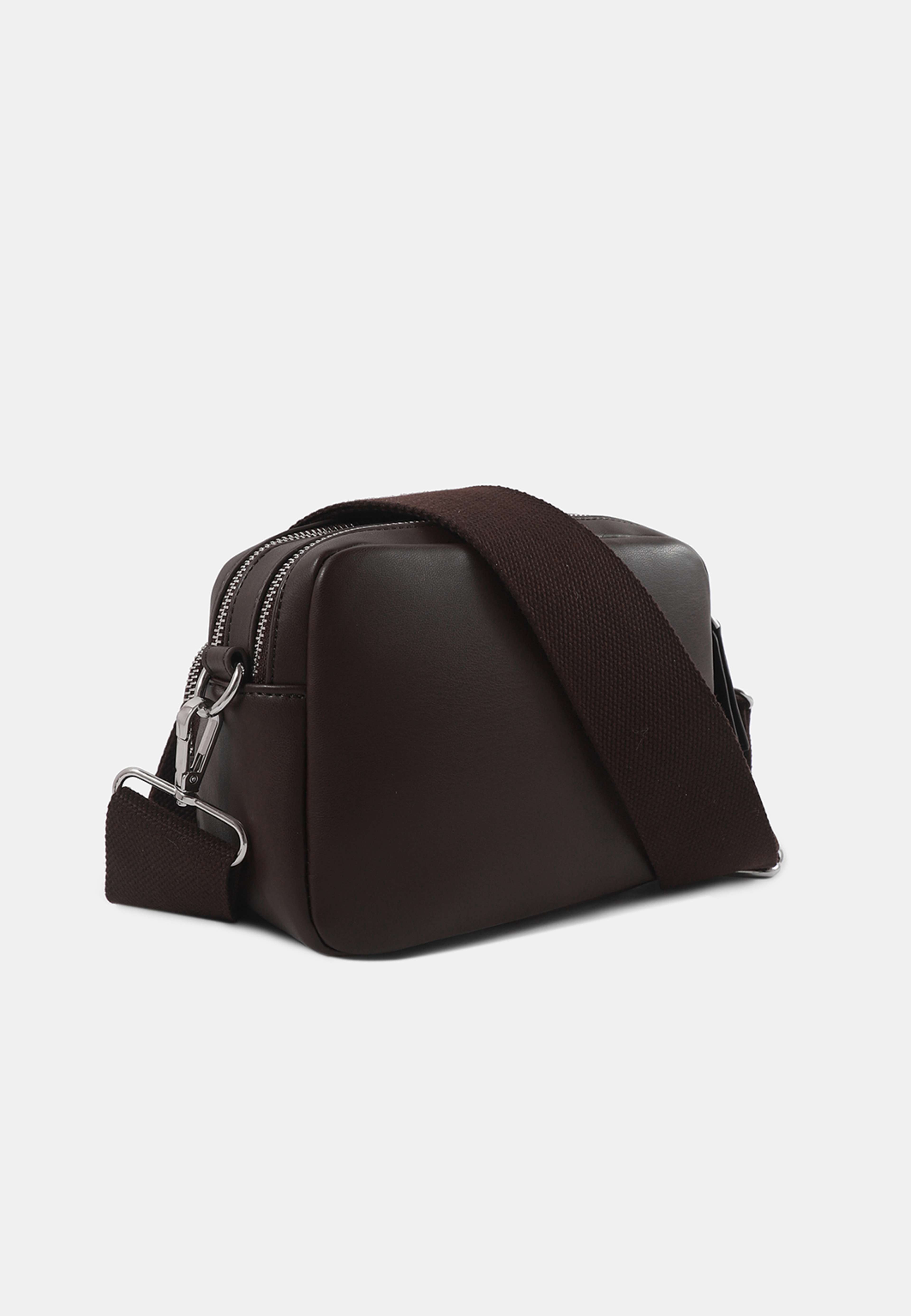 Camera bag IDA, från Carin Wester, i färgen Dk Brown. Klicka för att öppna bilden i stort format
