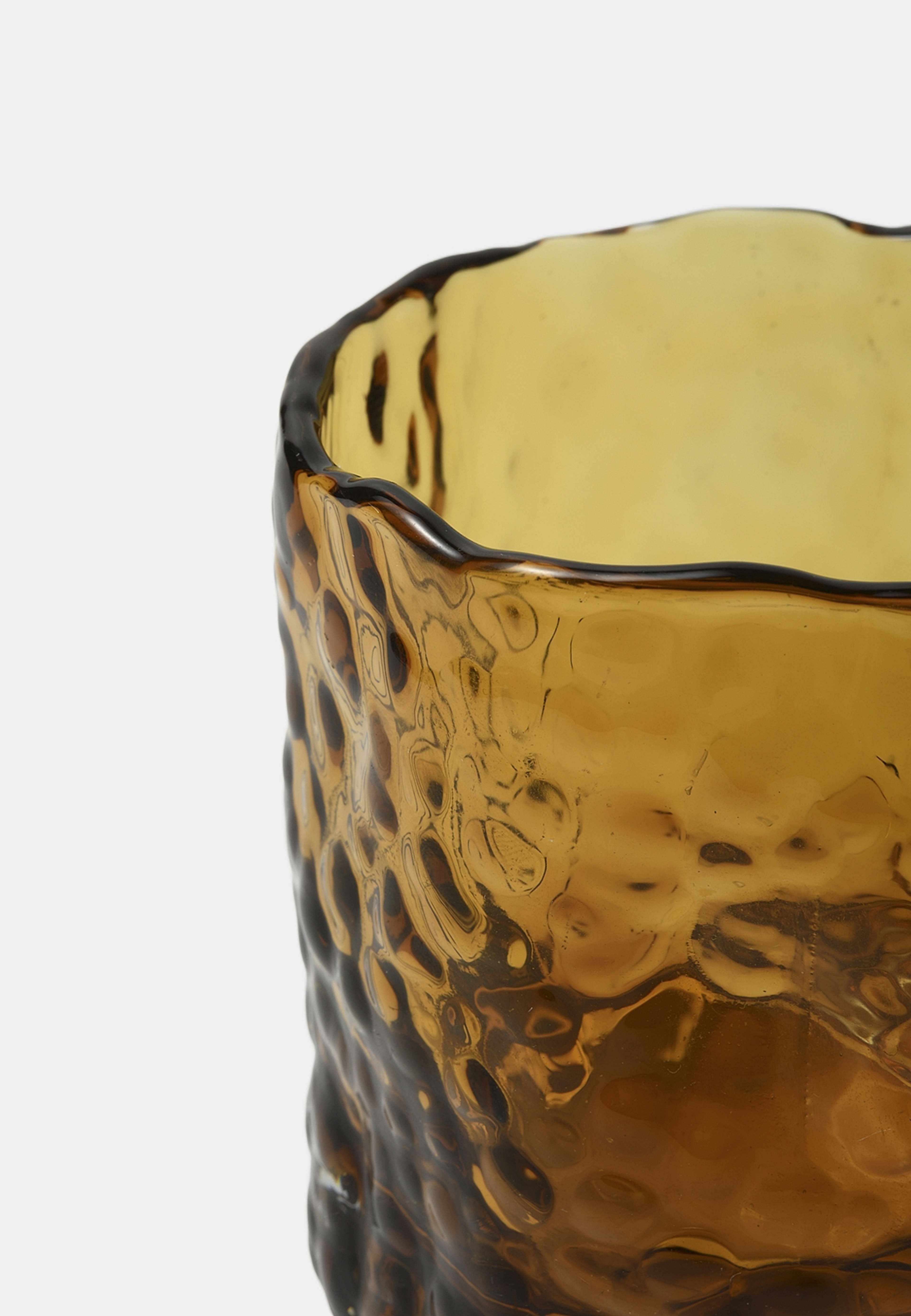 Ljuslykta 8 cm, från MANO ATELIER, i färgen Amber. Klicka för att öppna bilden i stort format