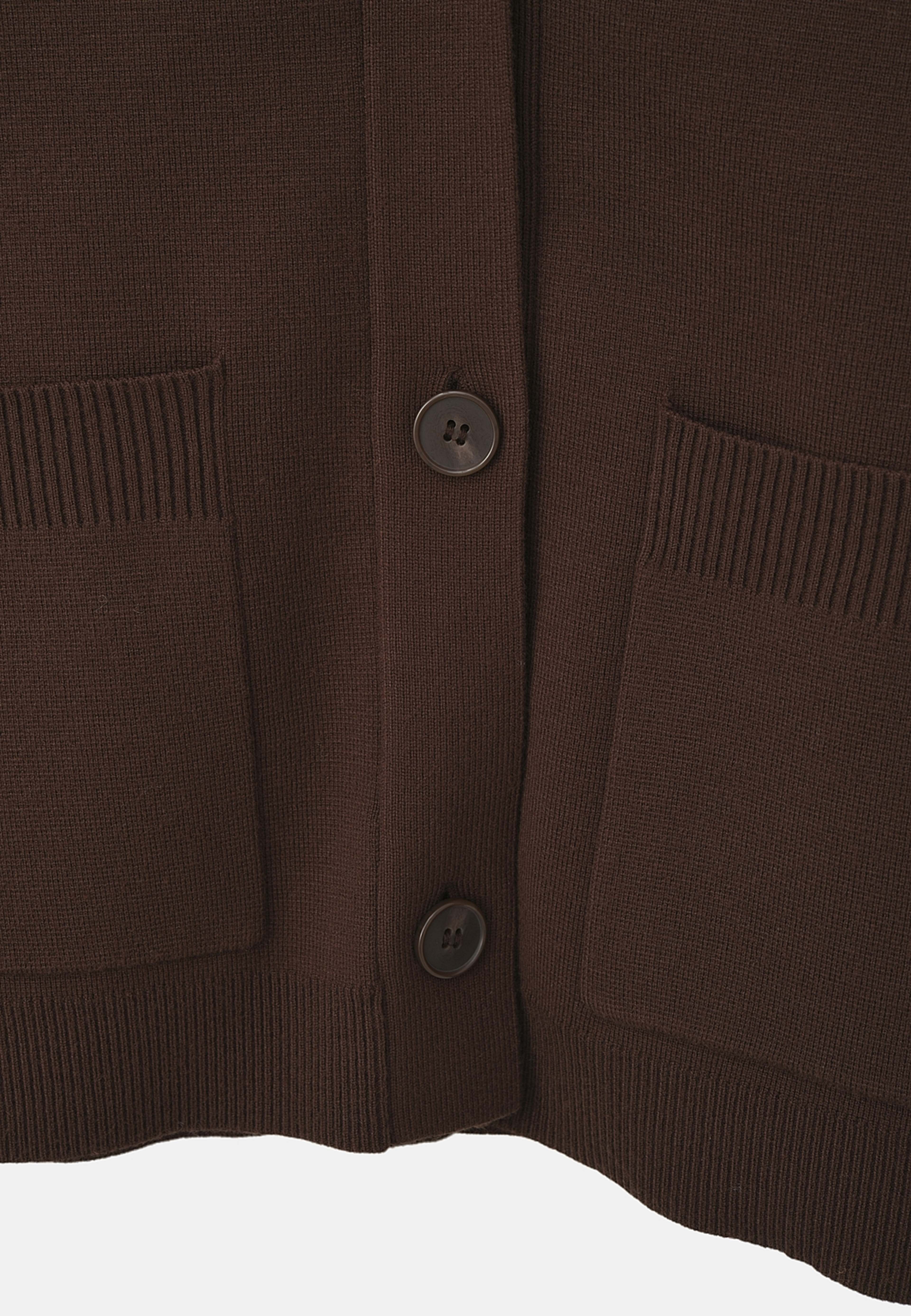 Viskoscardigan WARD, från Wera, i färgen Warm Brown. Klicka för att öppna bilden i stort format