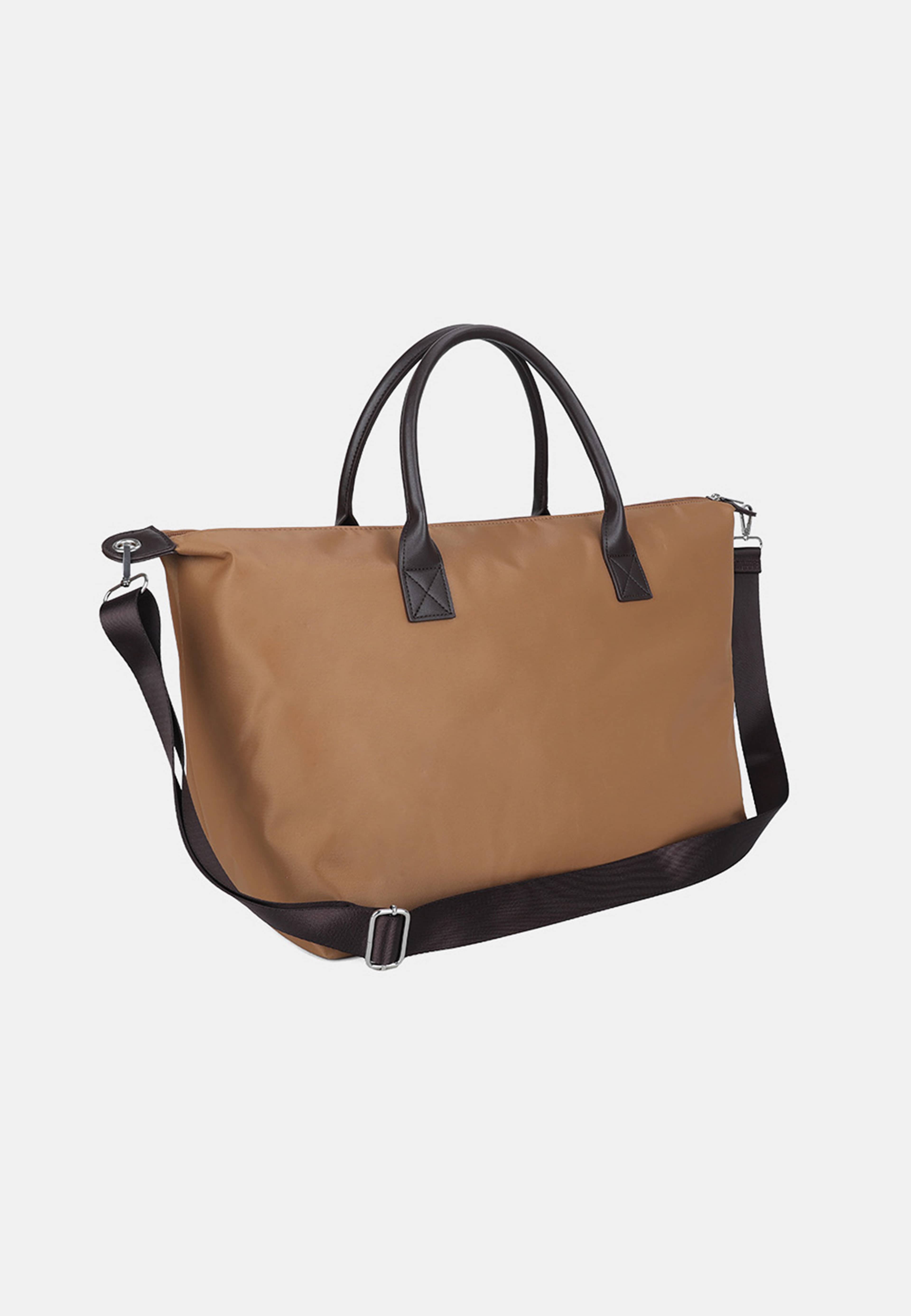 Weekendväska CAROLA, från Å WOMAN, i färgen Beige. Klicka för att öppna bilden i stort format