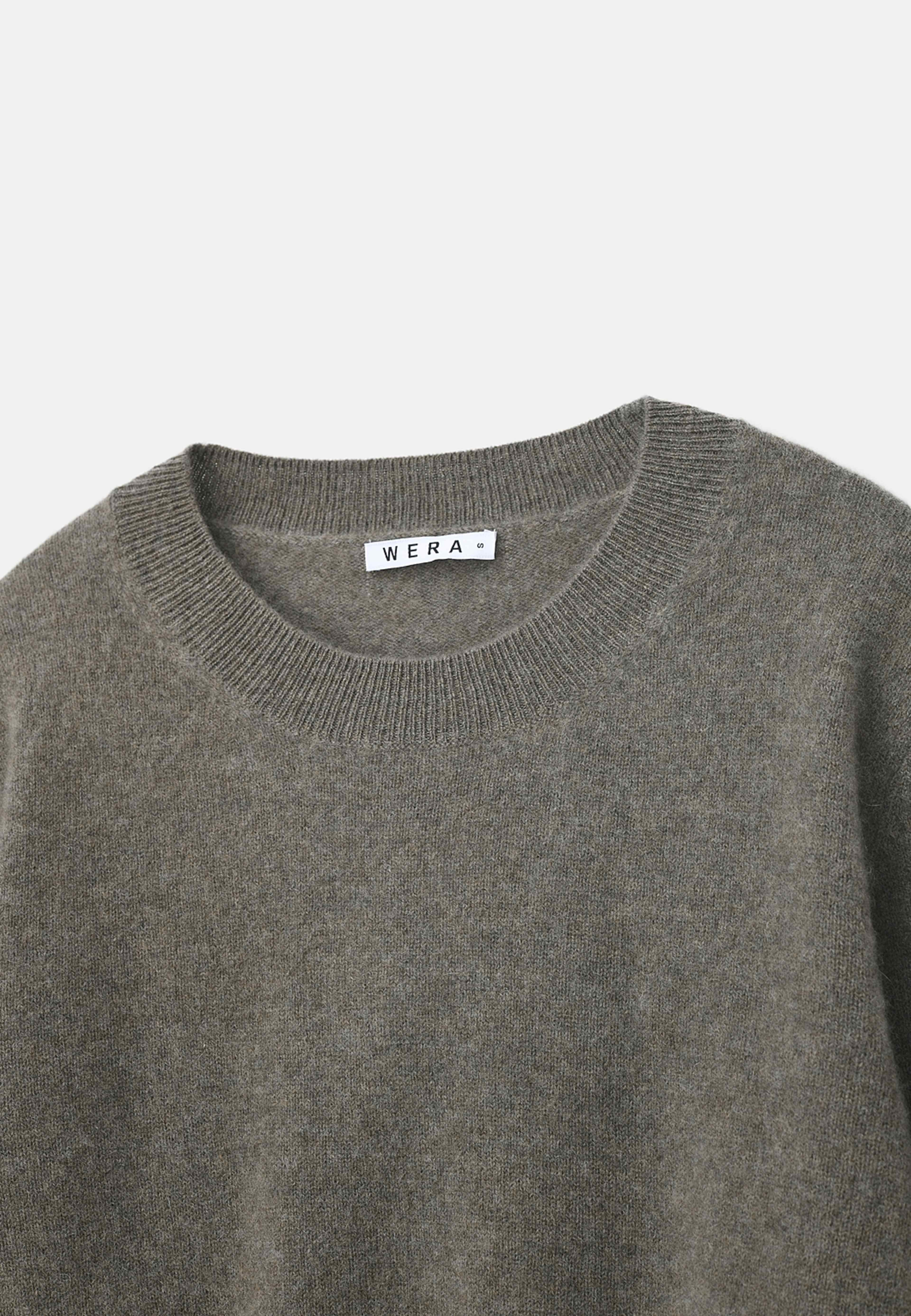 Jumper i kashmir PALOMA, från Wera, i färgen Mole melange. Klicka för att öppna bilden i stort format