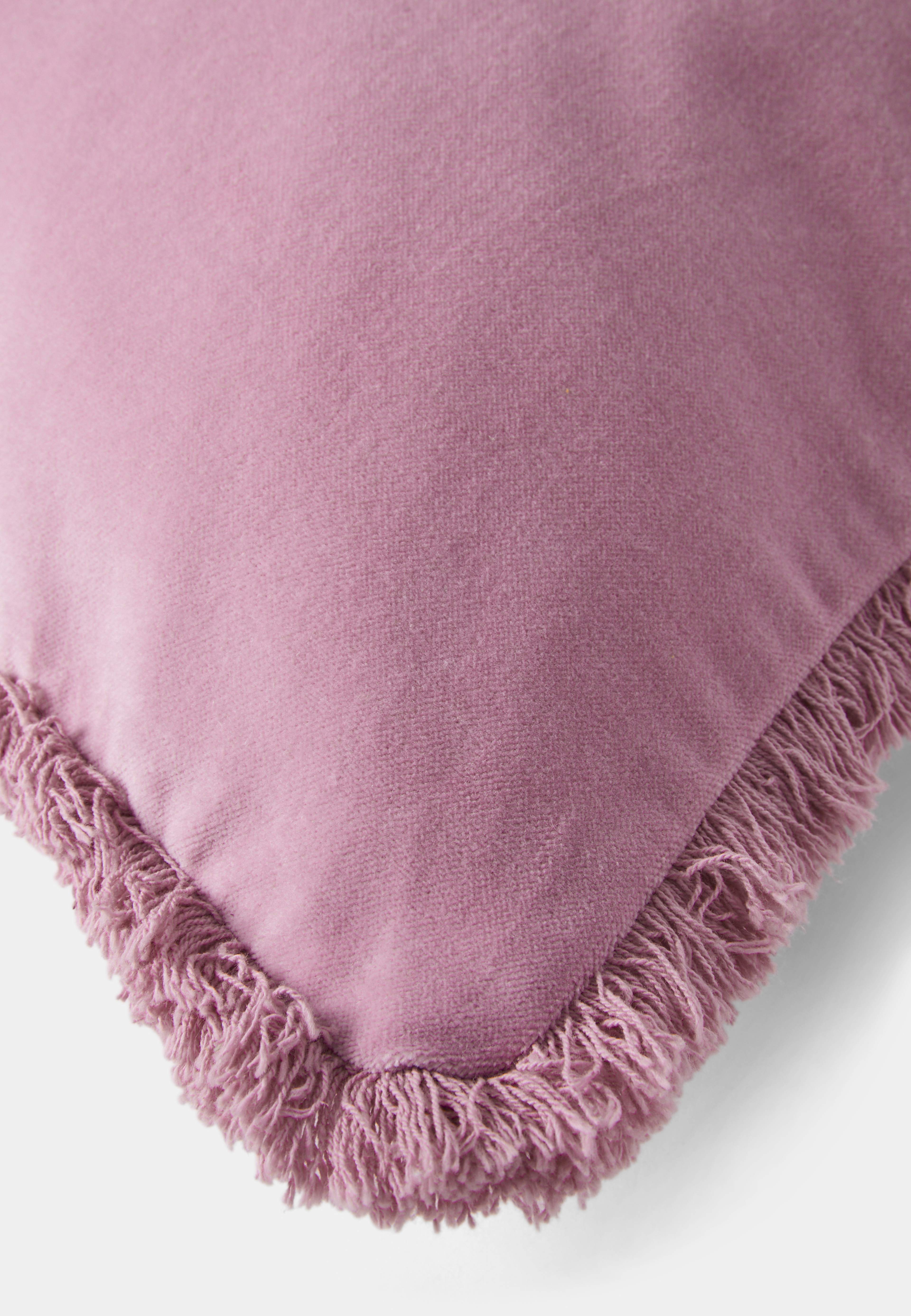 Kuddfodral i sammet VELORA 50x50 cm, från Åhléns Home, i färgen Dark Pink. Klicka för att öppna bilden i stort format