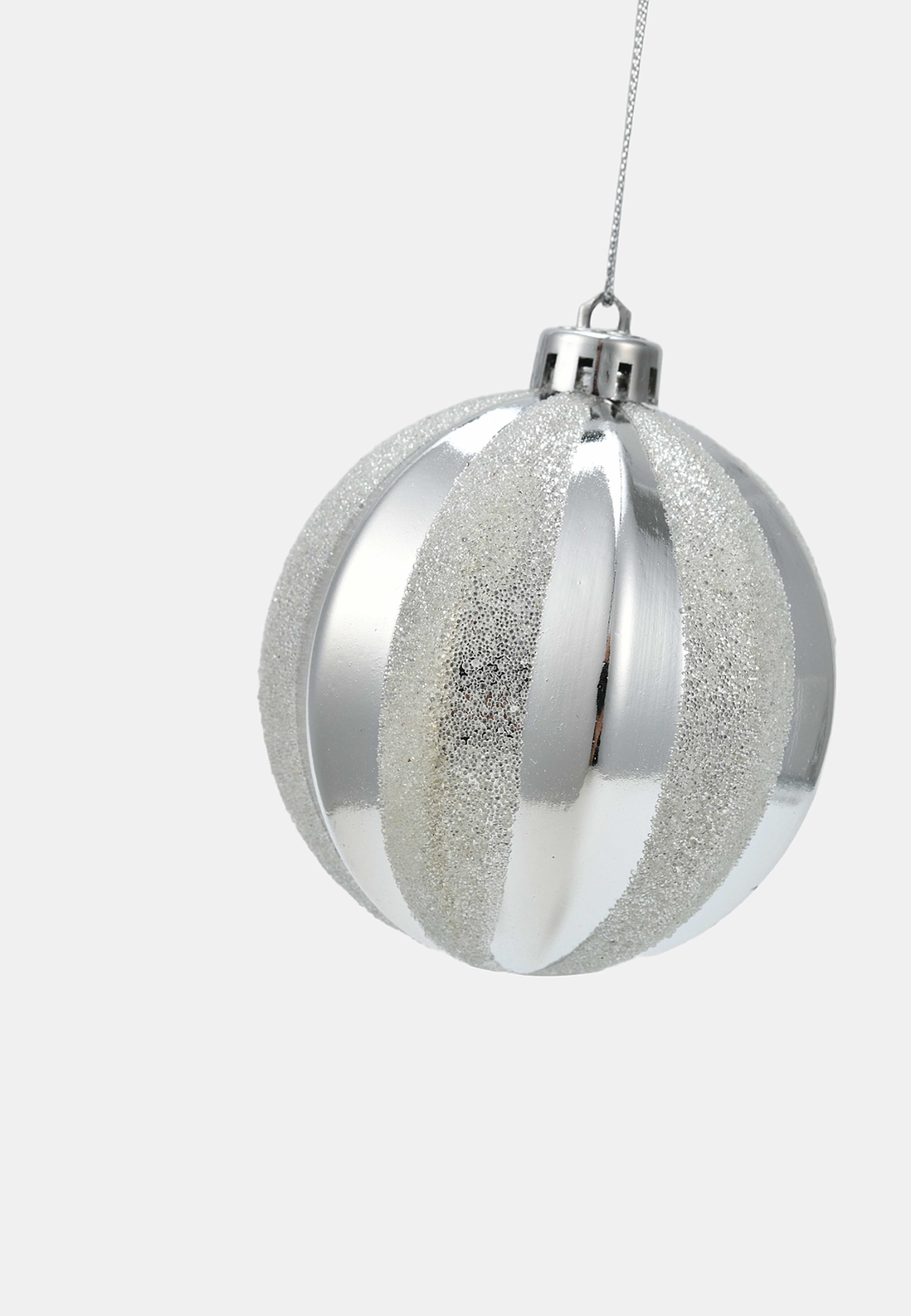 Julgranskula med pärlor 8 cm, från Åhléns Home, i färgen Silver. Klicka för att öppna bilden i stort format
