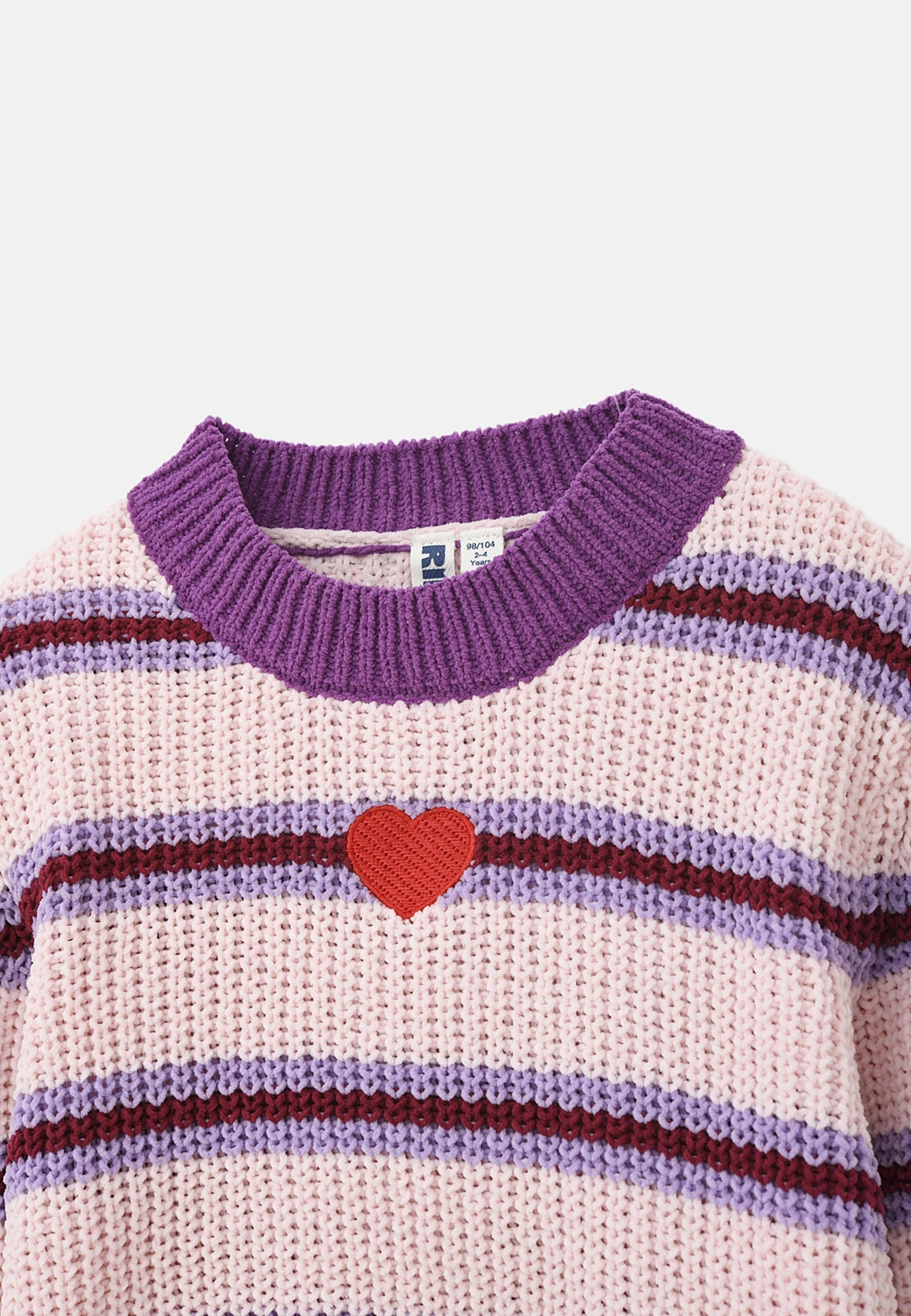 Stickad tröja i chenille BIBBI, från RIKIKI, i färgen Purple. Klicka för att öppna bilden i stort format