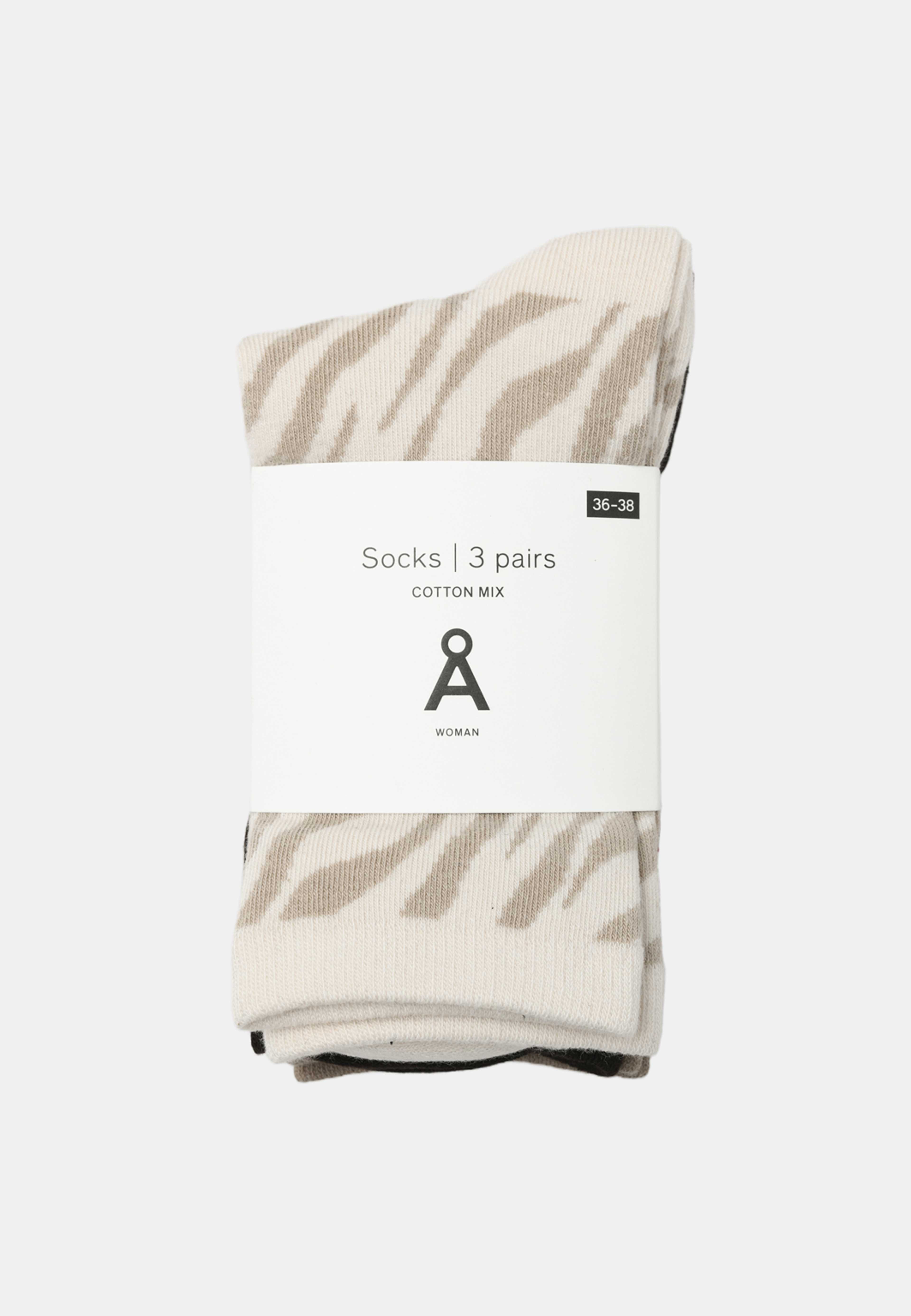 Zebramönstrade strumpor, 3-pack, från Å WOMAN, i färgen Zebra. Klicka för att öppna bilden i stort format