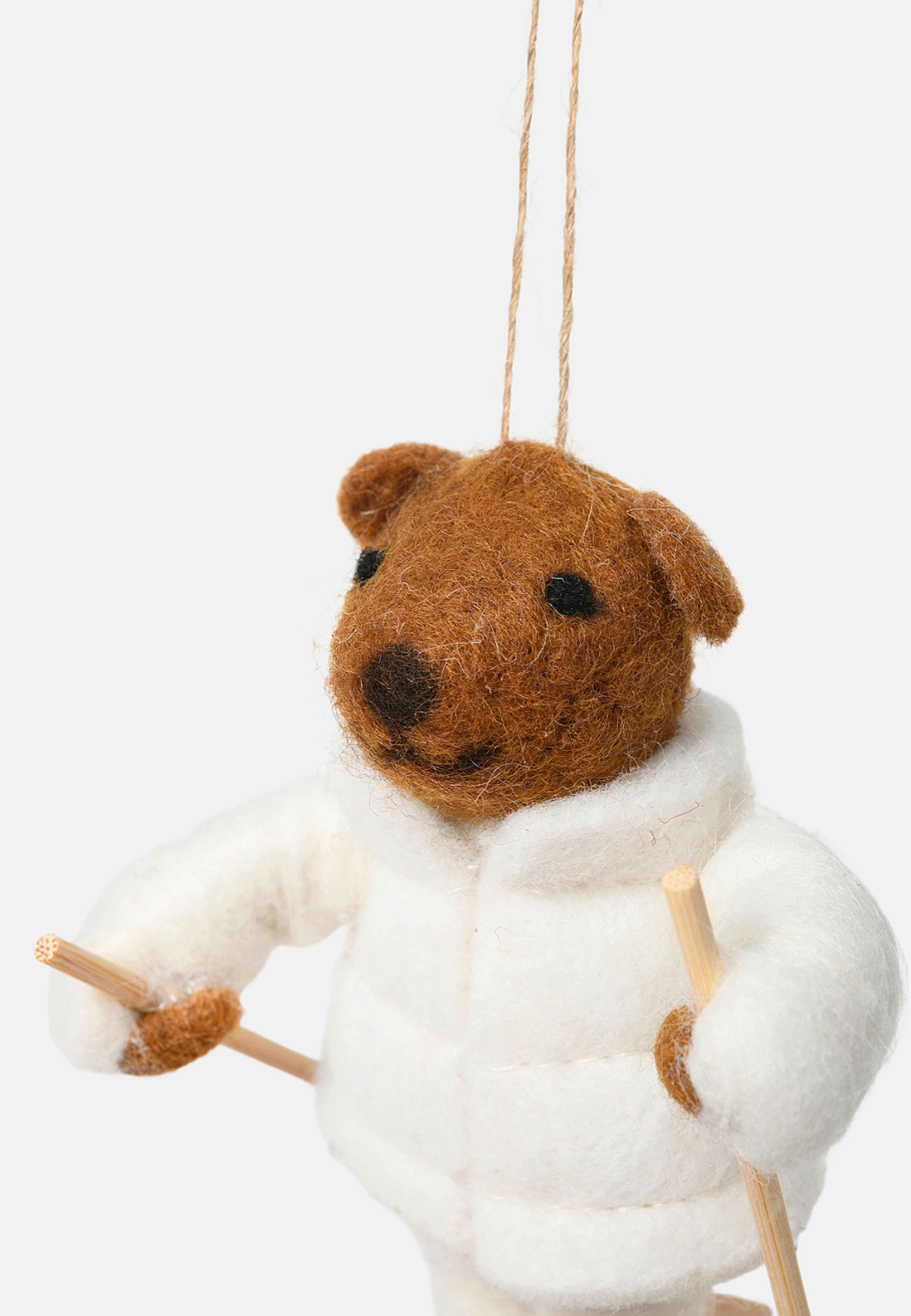 Julgranshänge i ull björn med skidor, från Åhléns Home, i färgen Brown/White. Klicka för att öppna bilden i stort format