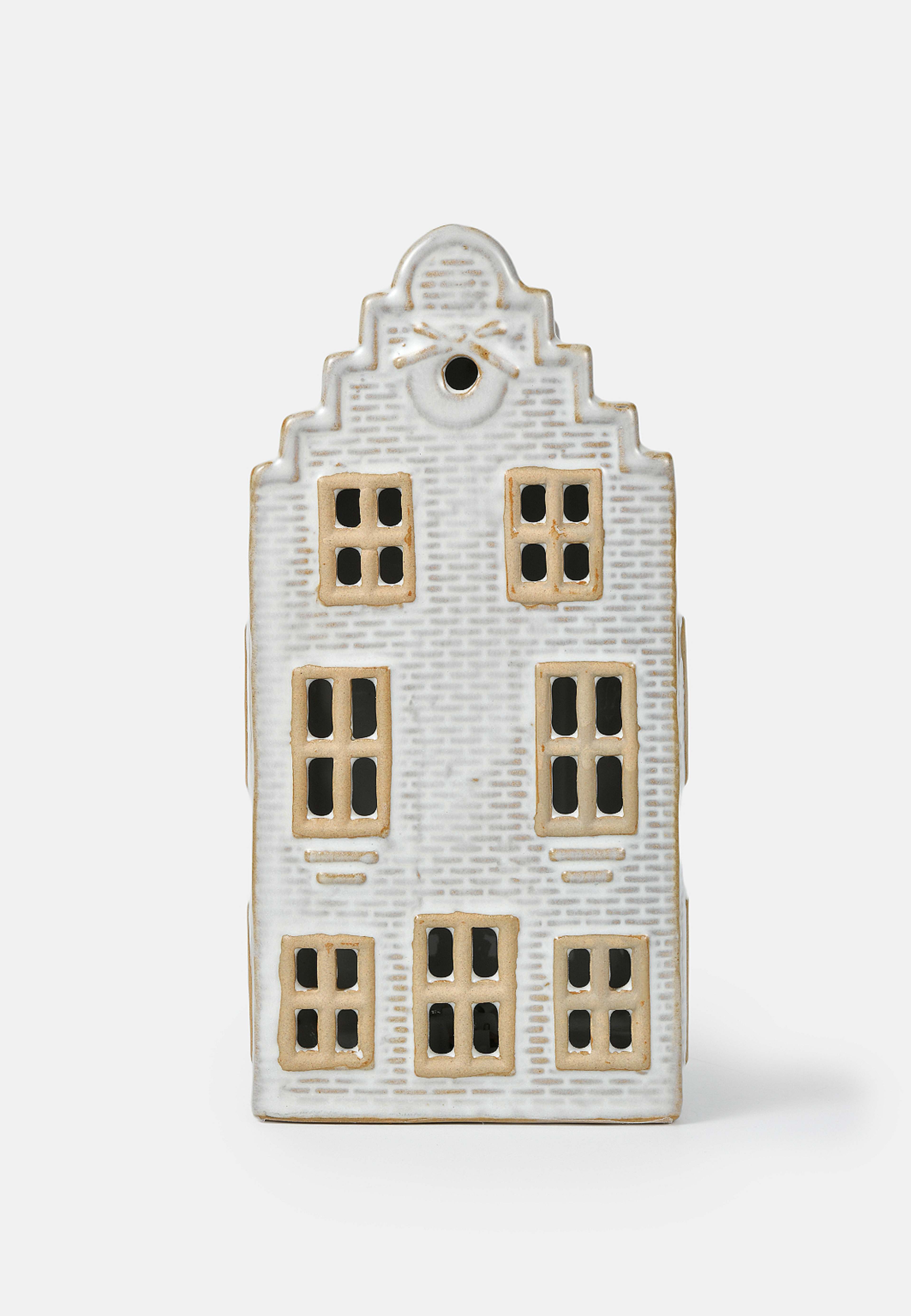 Ljuslykta hus LED 18 cm, från Åhléns Home, i färgen Beige. Klicka för att öppna bilden i stort format