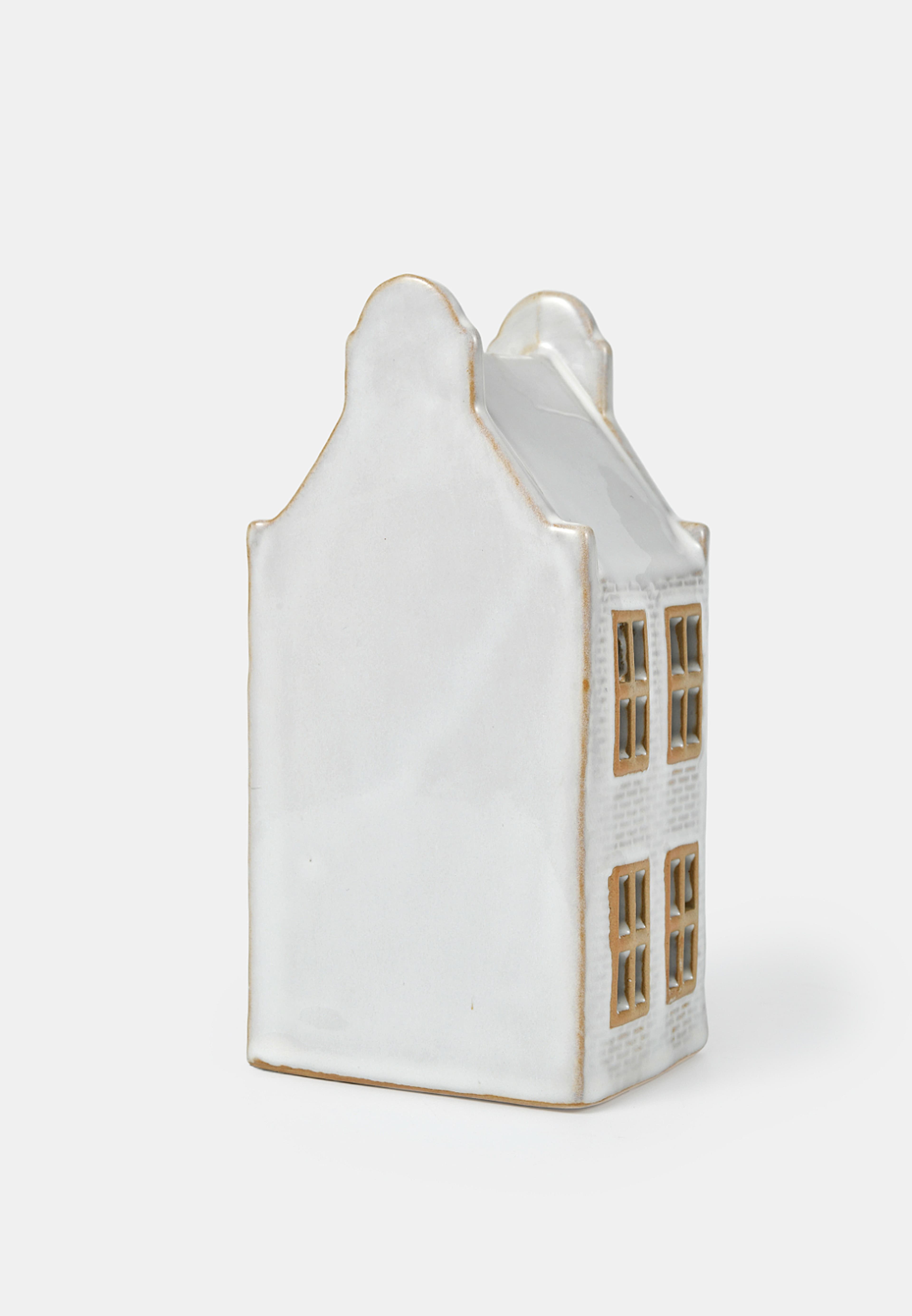 Ljuslykta hus LED 16 cm, från Åhléns Home, i färgen Beige. Klicka för att öppna bilden i stort format
