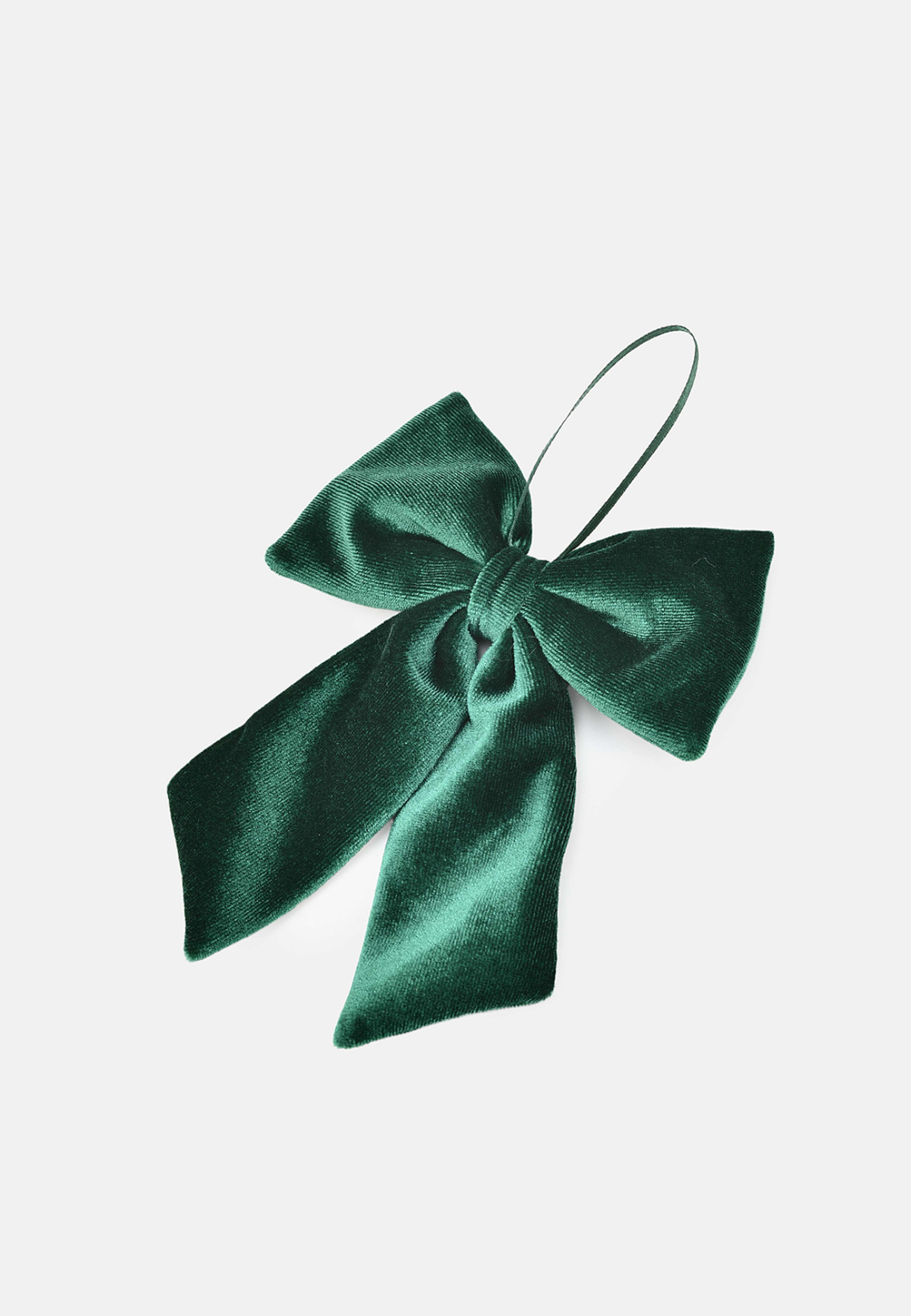 Sammetsrosett BOW 12x15 cm, från Åhléns Home, i färgen Dark Green. Klicka för att öppna bilden i stort format
