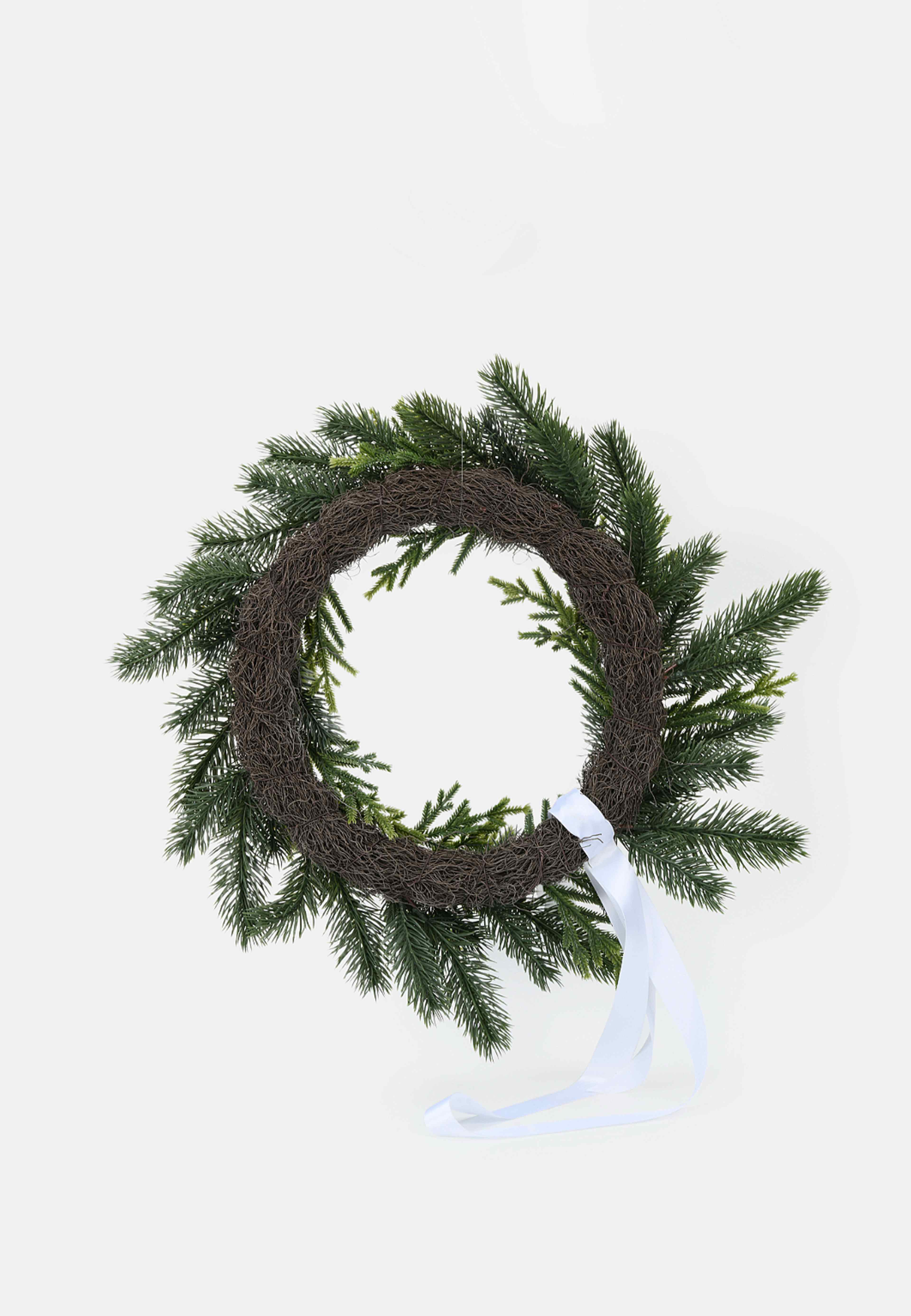 Krans med rosett 50 cm, från Åhléns Home, i färgen Green. Klicka för att öppna bilden i stort format