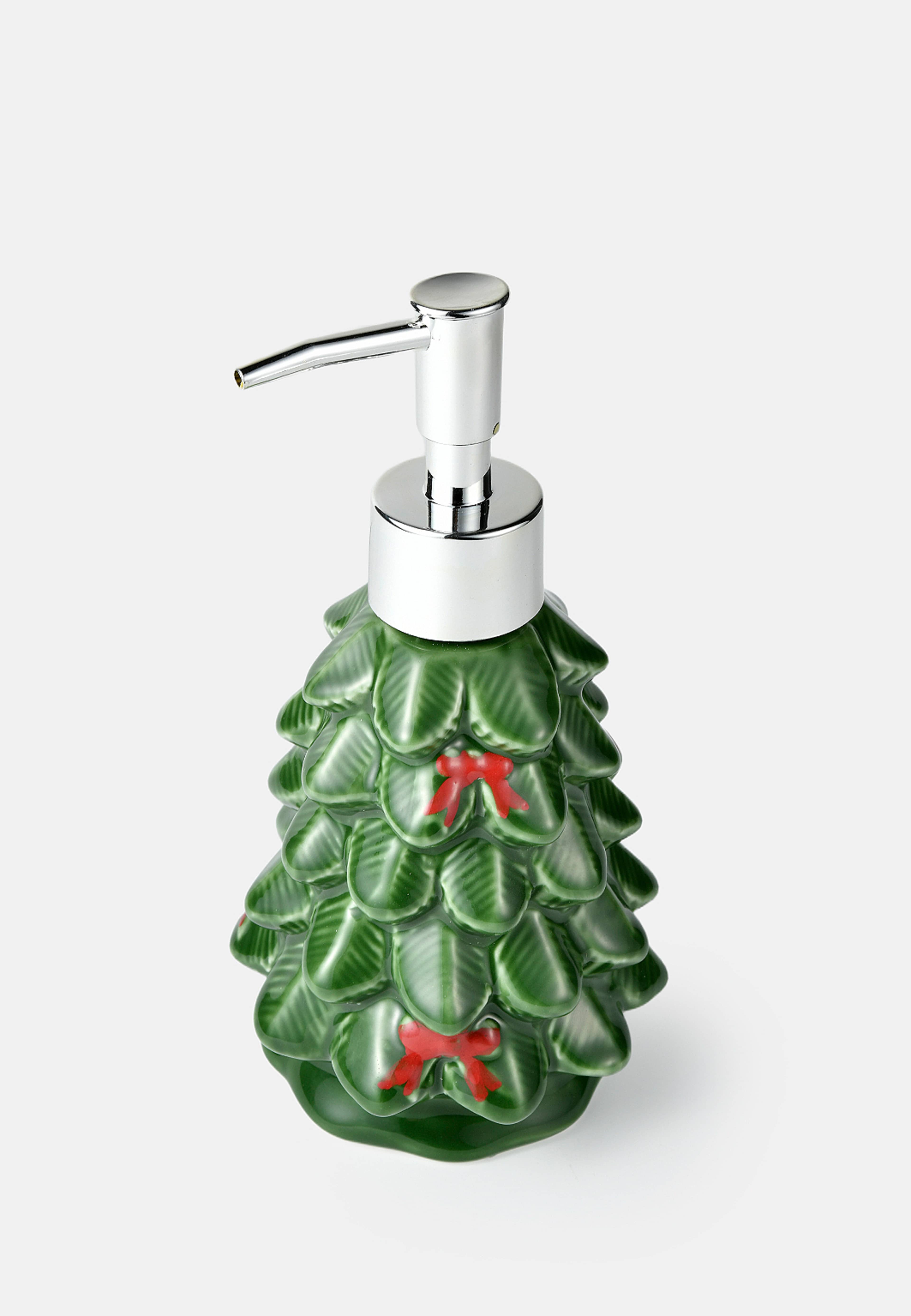 Tvålpump julgran, från Åhléns Home, i färgen Dk Green. Klicka för att öppna bilden i stort format