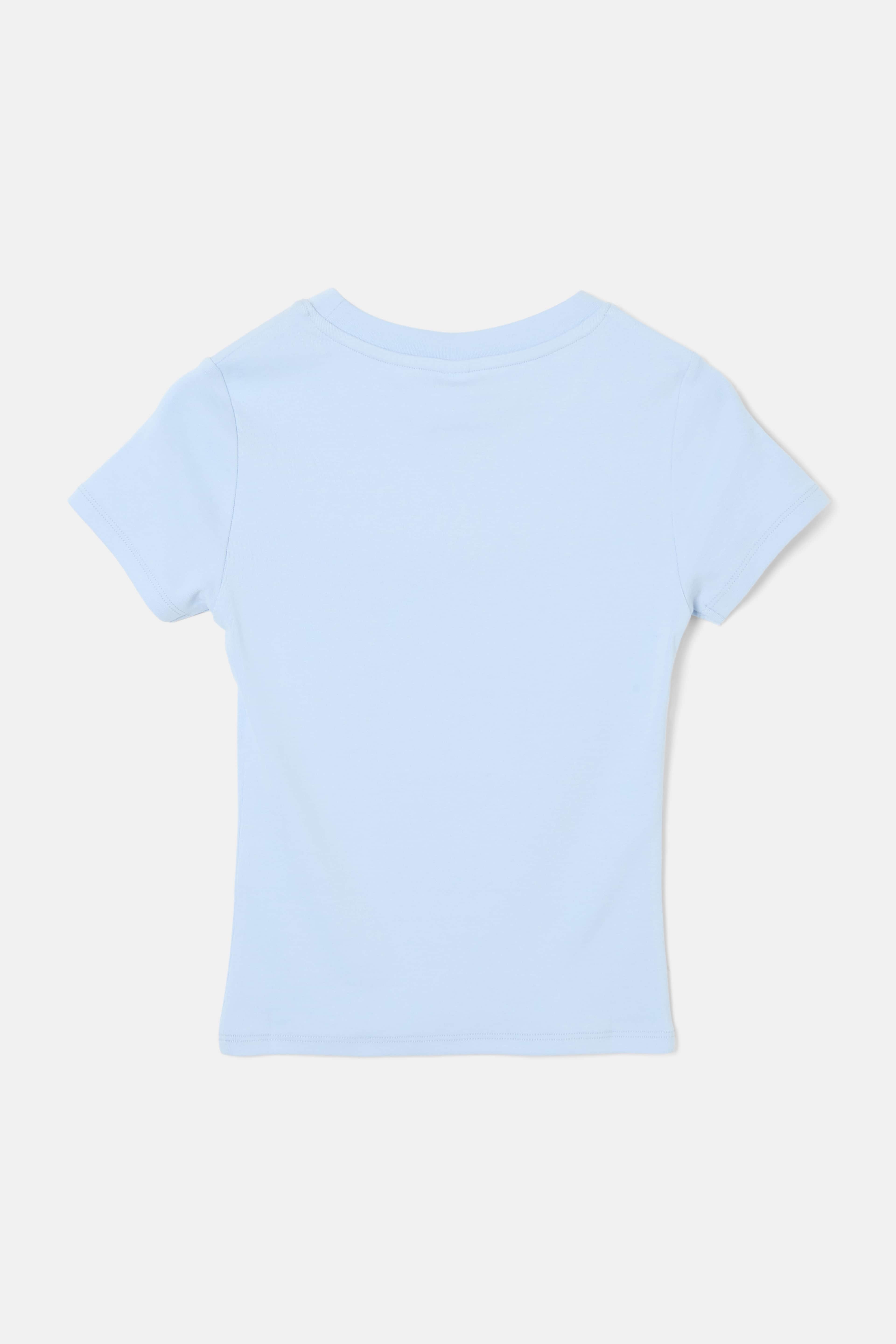Jerseytopp POPPY, från Å Young, i färgen Light Blue. Klicka för att öppna bilden i stort format