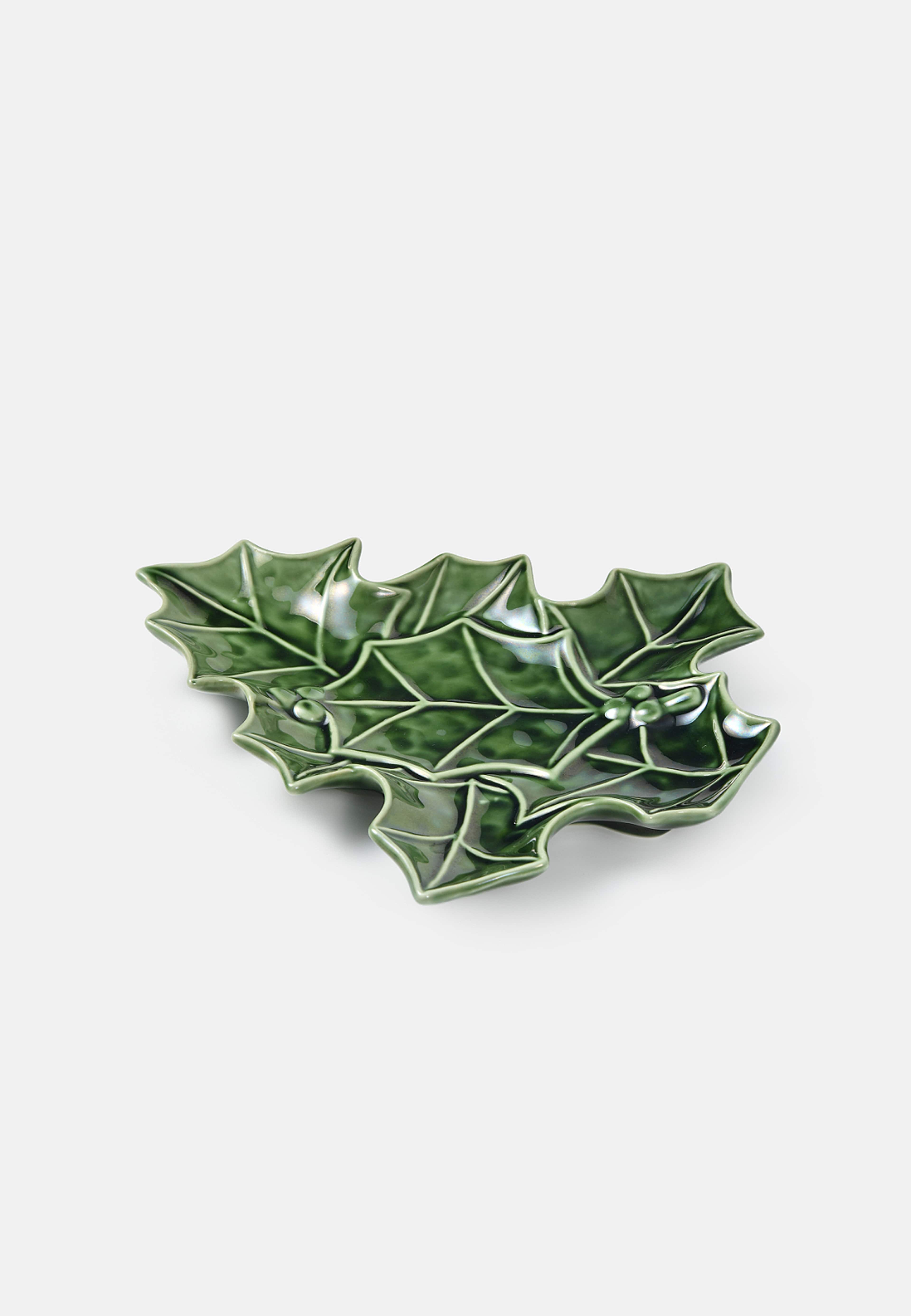 Serveringsfat LEAVES, från Åhléns Home, i färgen Green. Klicka för att öppna bilden i stort format