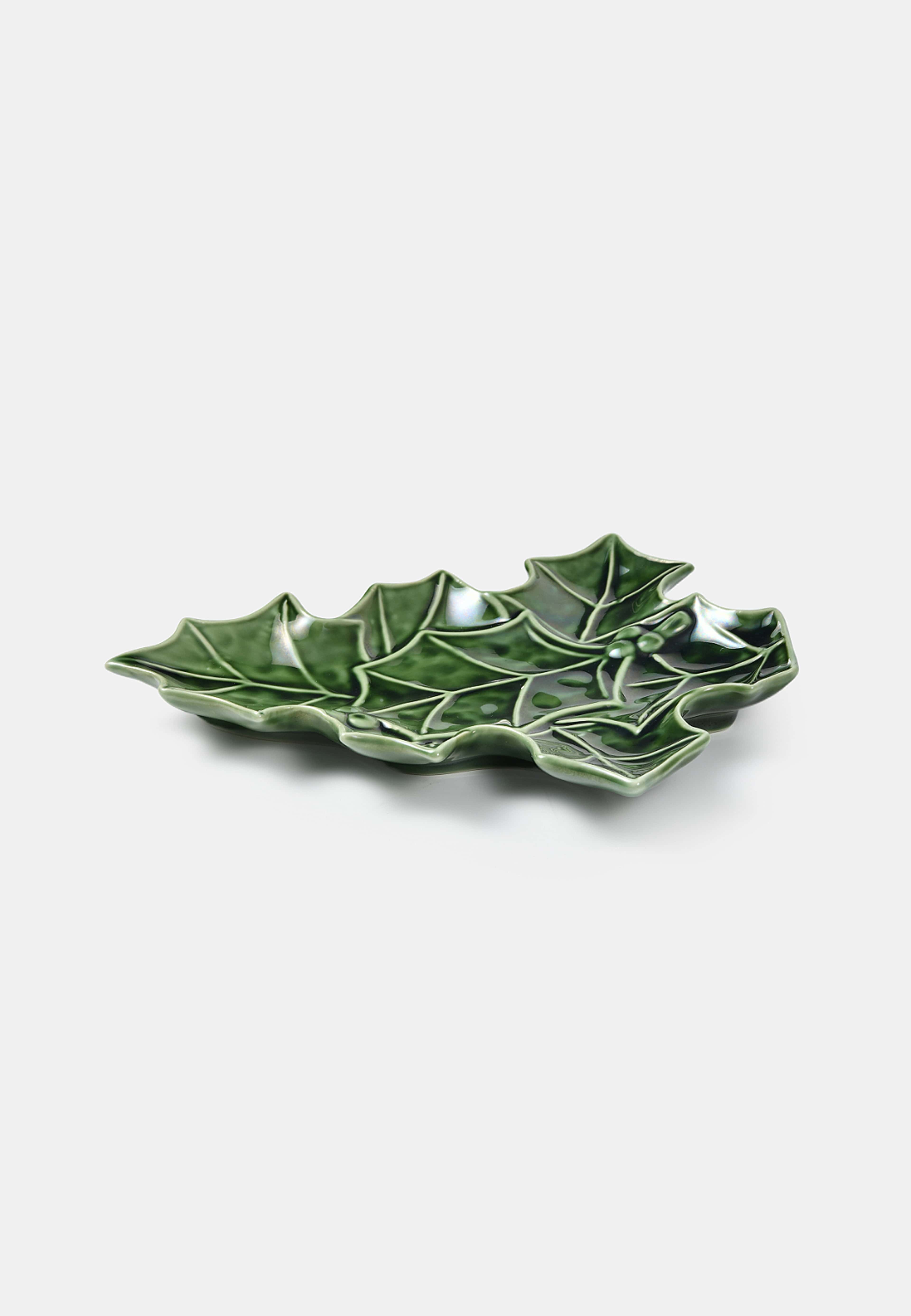 Serveringsfat LEAVES, från Åhléns Home, i färgen Green. Klicka för att öppna bilden i stort format