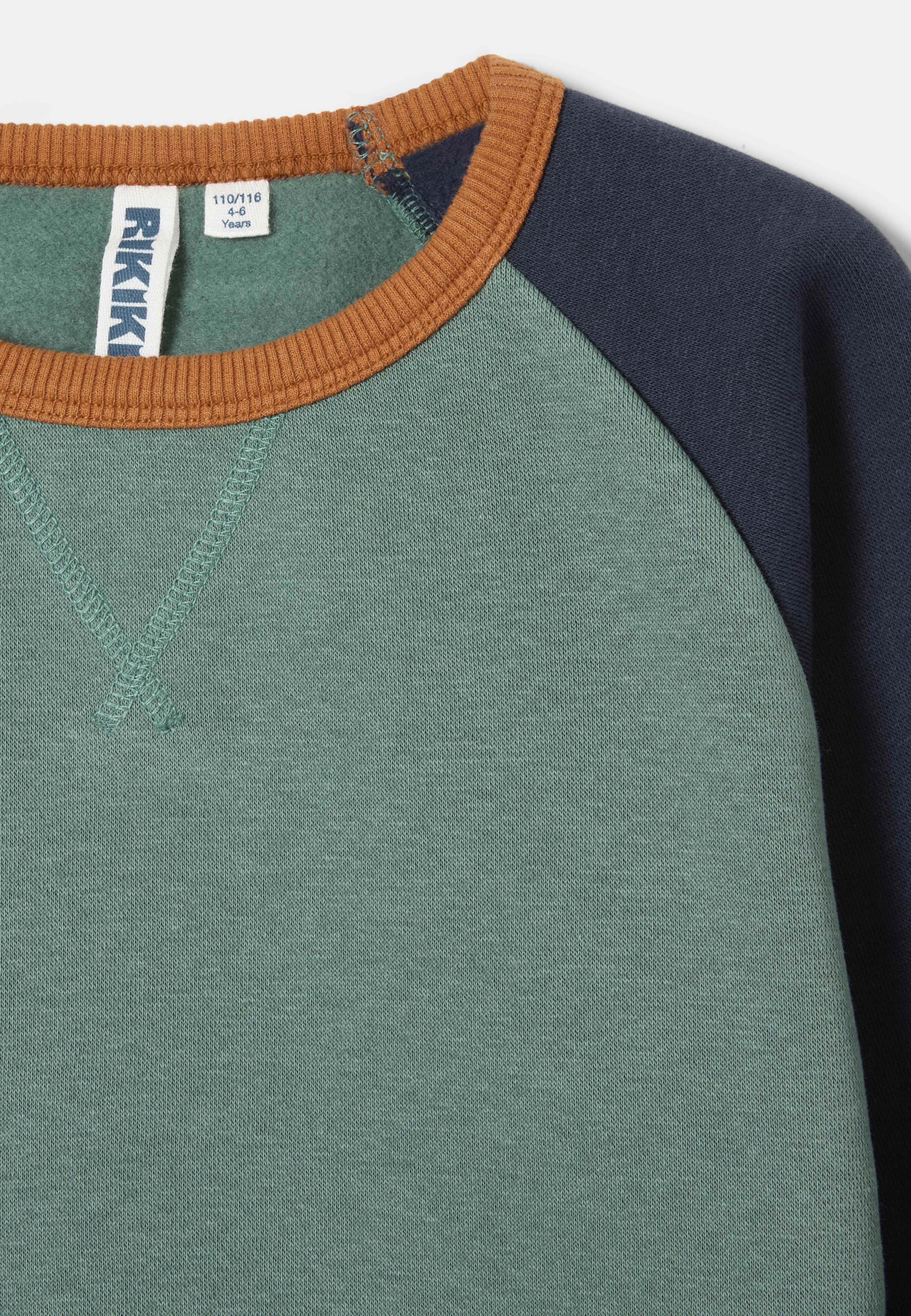 Sweatshirt SAWYER, från RIKIKI, i färgen Blocking. Klicka för att öppna bilden i stort format