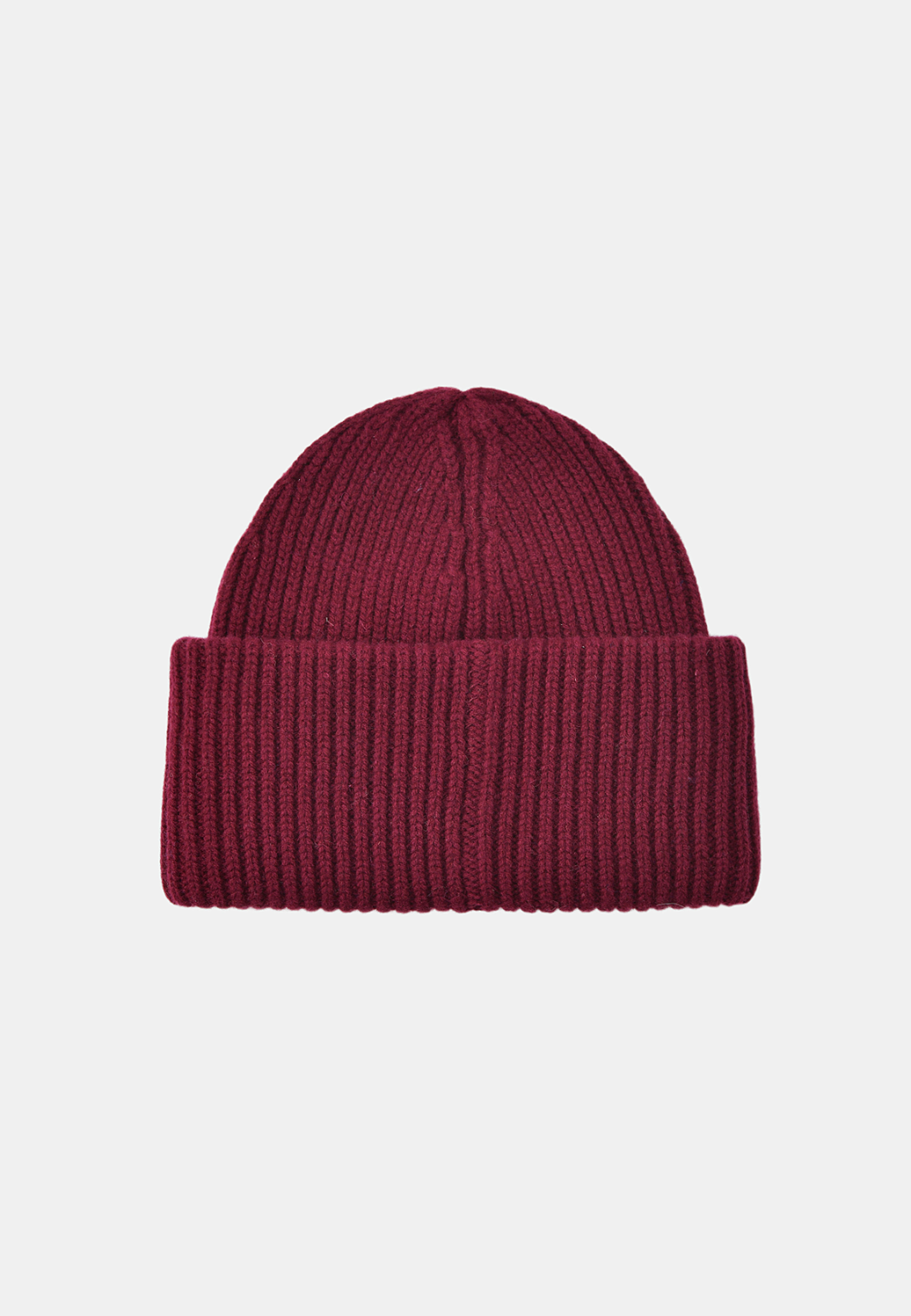 Mössa i ull EDITH, från Carin Wester, i färgen Plum. Klicka för att öppna bilden i stort format