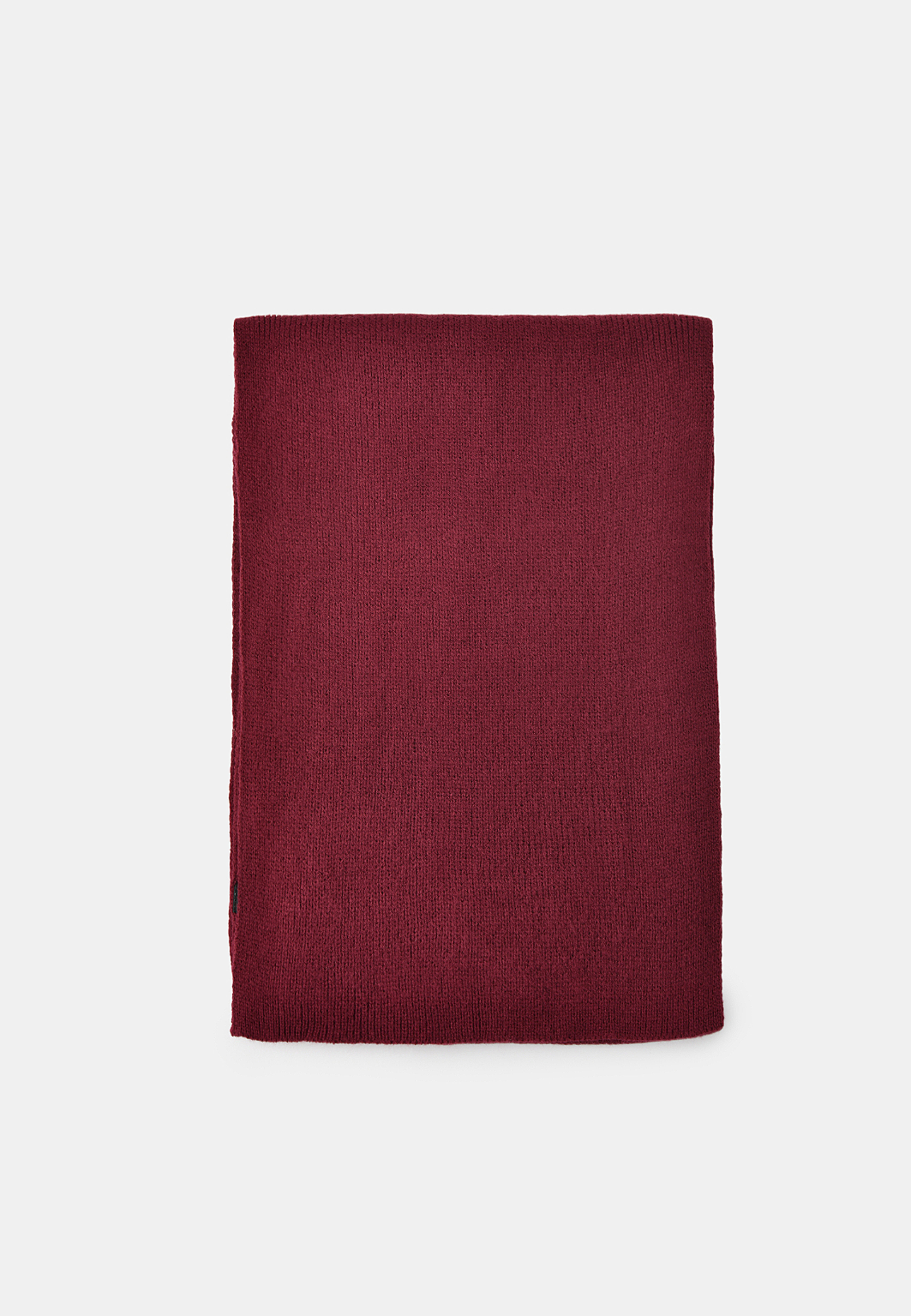 Stickad halsduk MARIE, från Å WOMAN, i färgen Wine. Klicka för att öppna bilden i stort format