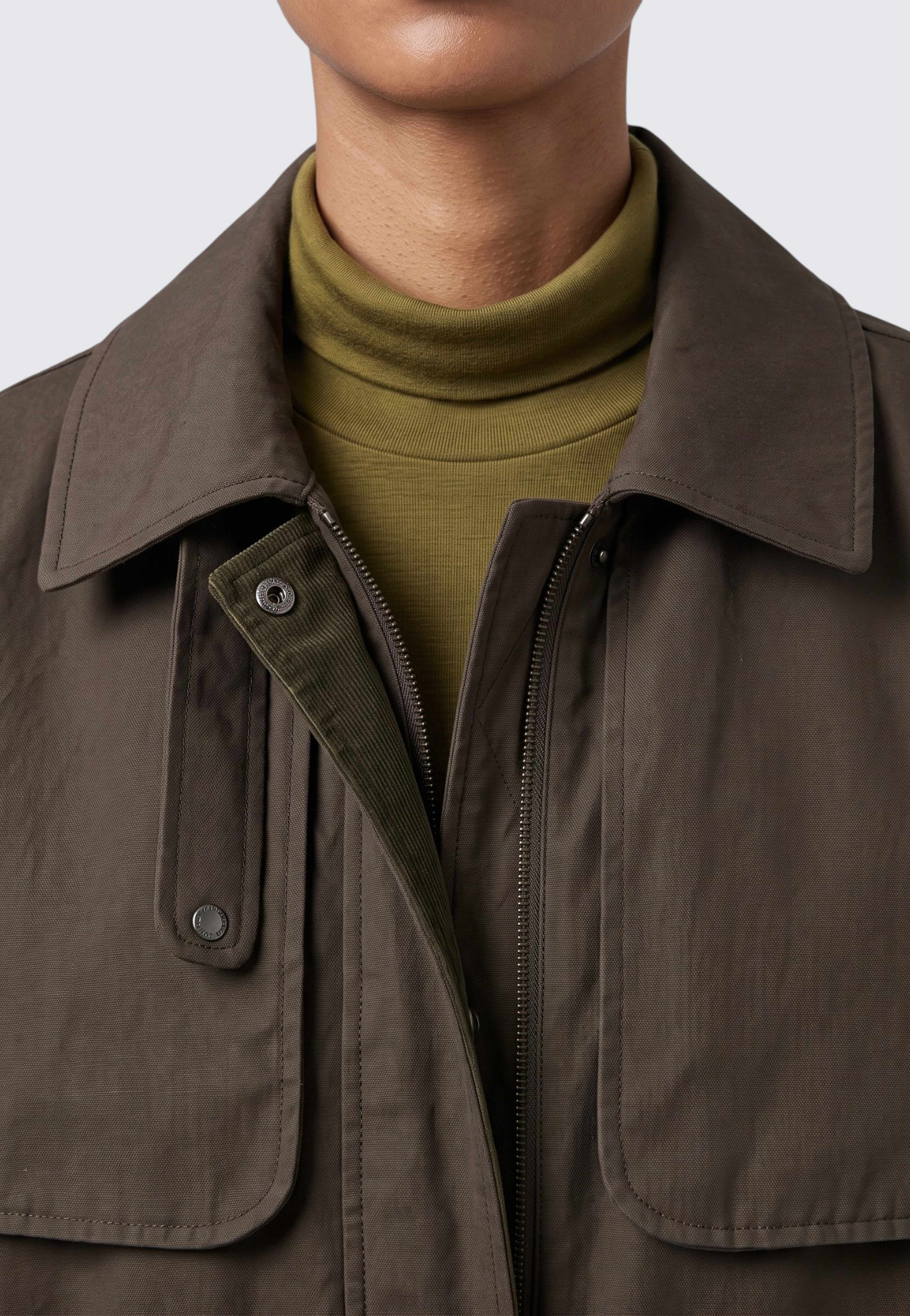 Jacka BIE, från Carin Wester, i färgen Dark Olive. Klicka för att öppna bilden i stort format