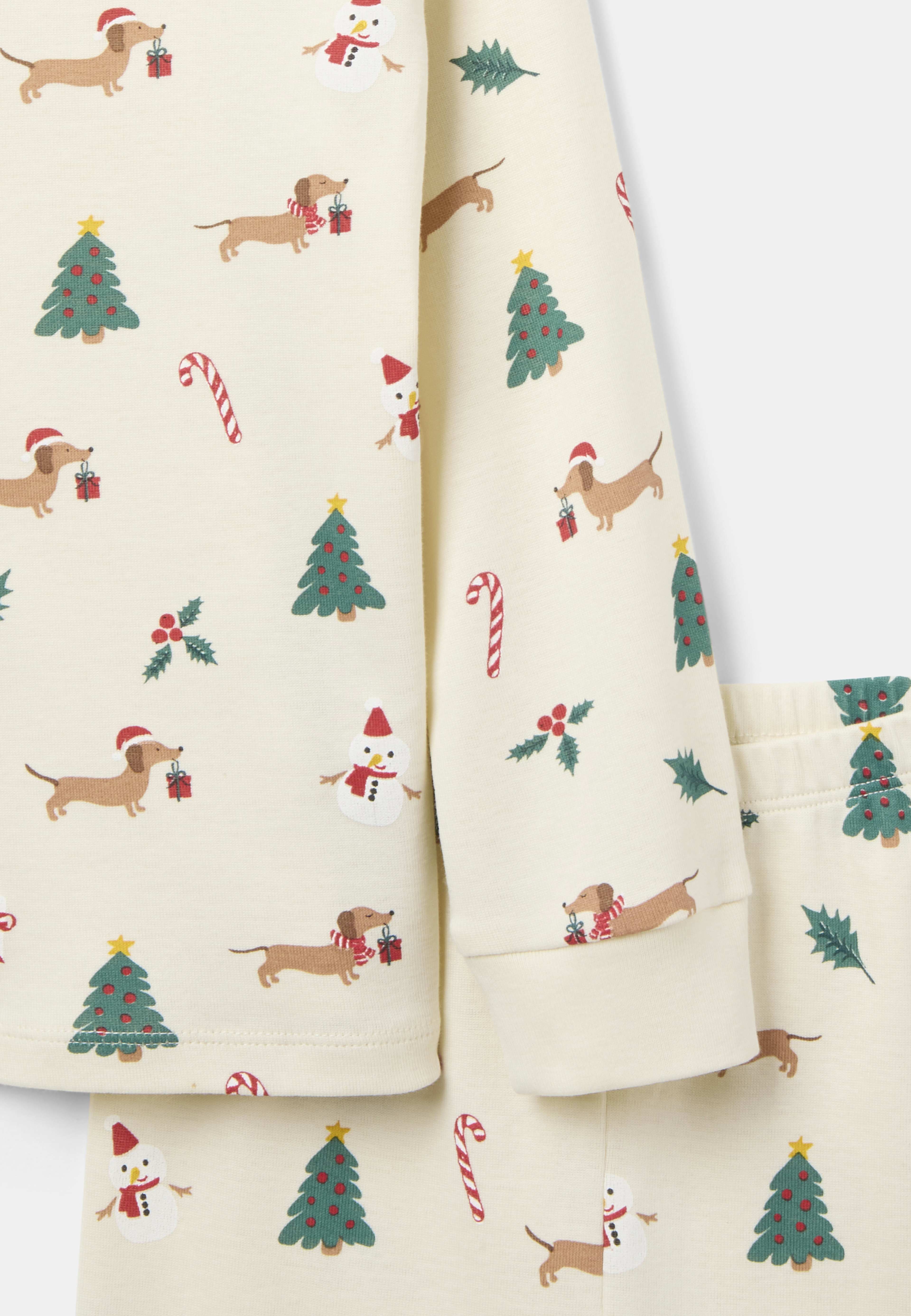 Pyjamas med tryck POW XMAS, från RIKIKI, i färgen Multi Print. Klicka för att öppna bilden i stort format