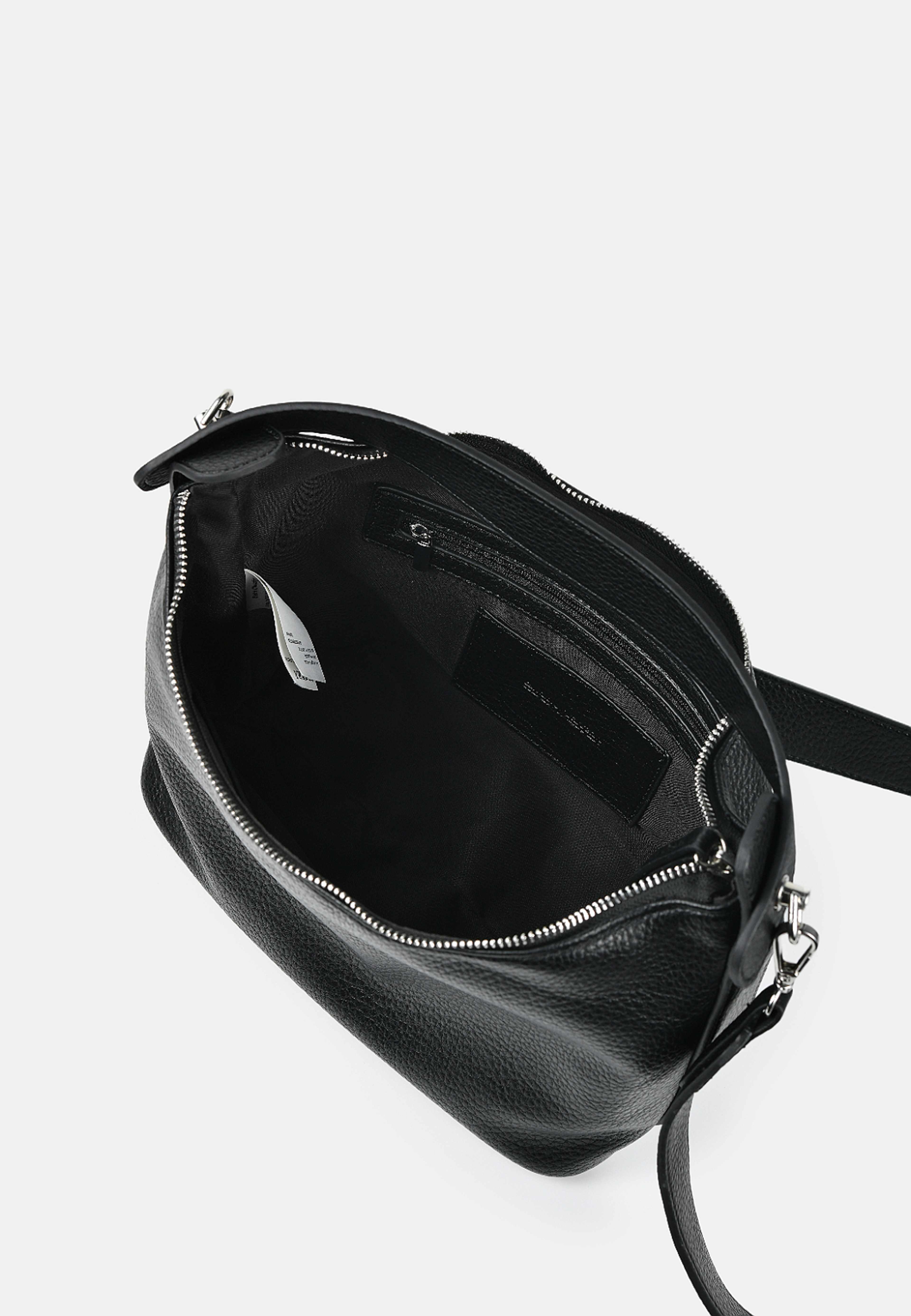 Chunky handbag BETH, från Carin Wester, i färgen Black. Klicka för att öppna bilden i stort format